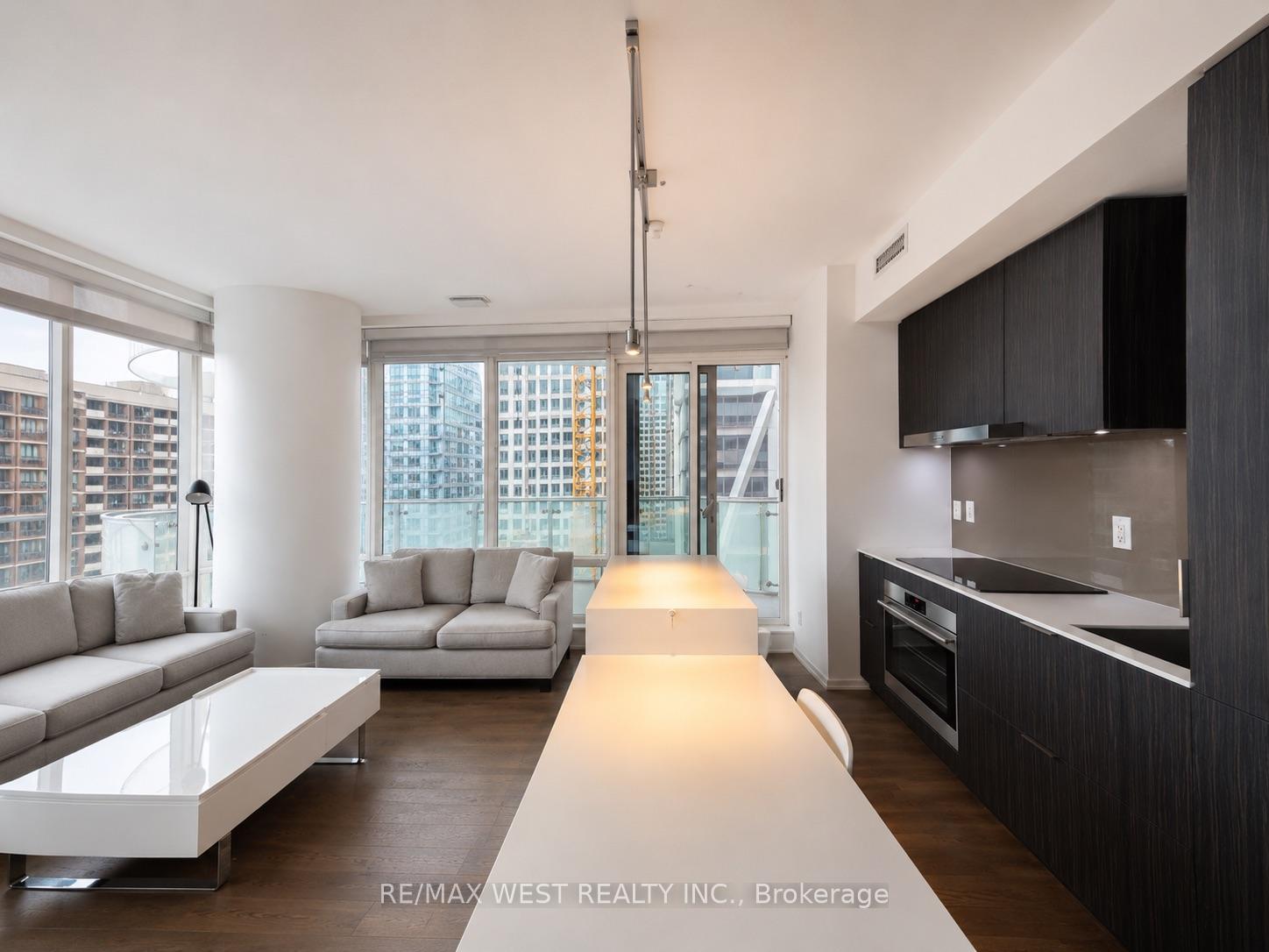 Photo 7 of Unit 1007, 1 Bloor Street E, Toronto, Church-Yonge Corridor — HOMEH