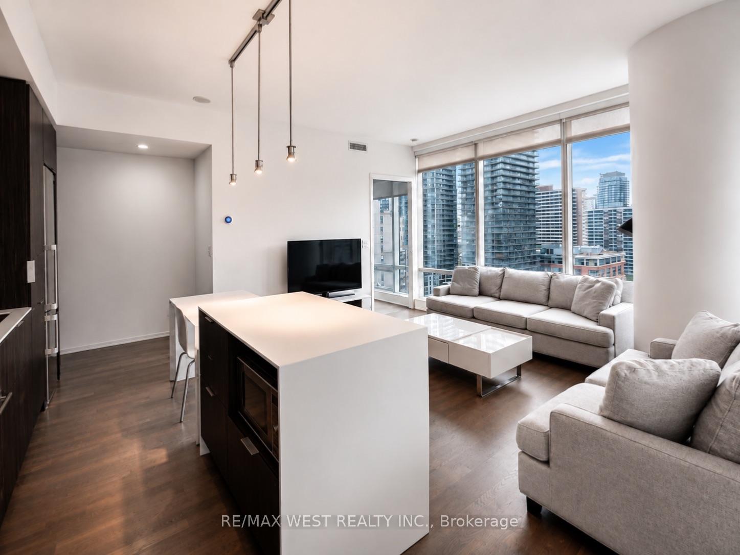 Photo 14 of Unit 1007, 1 Bloor Street E, Toronto, Church-Yonge Corridor — HOMEH