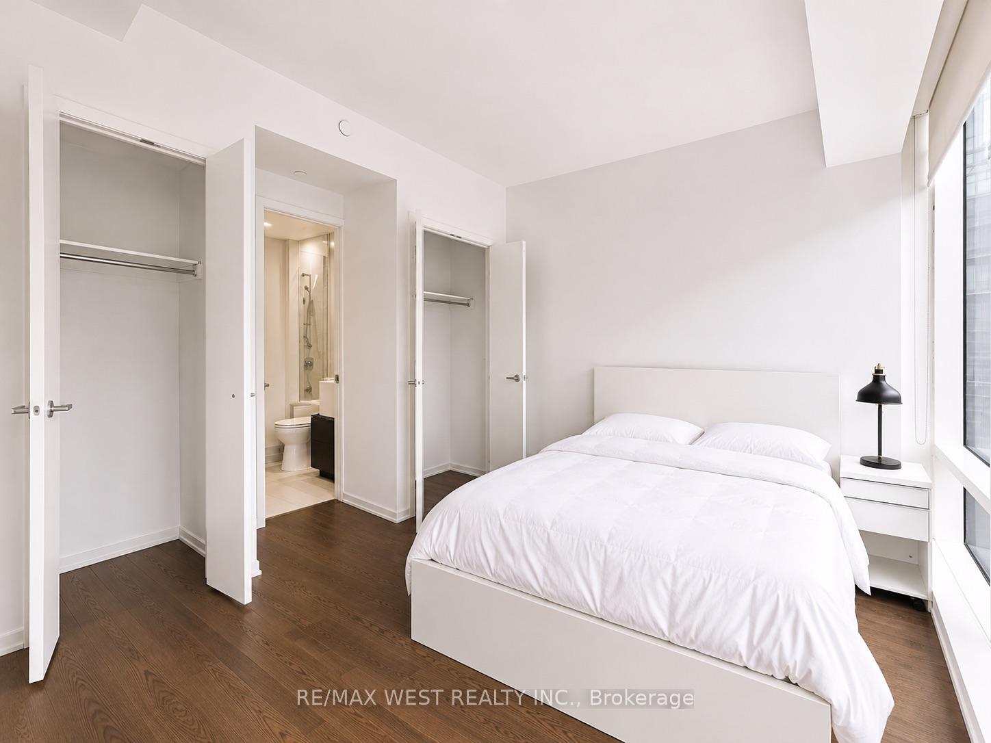 Photo 16 of Unit 1007, 1 Bloor Street E, Toronto, Church-Yonge Corridor — HOMEH
