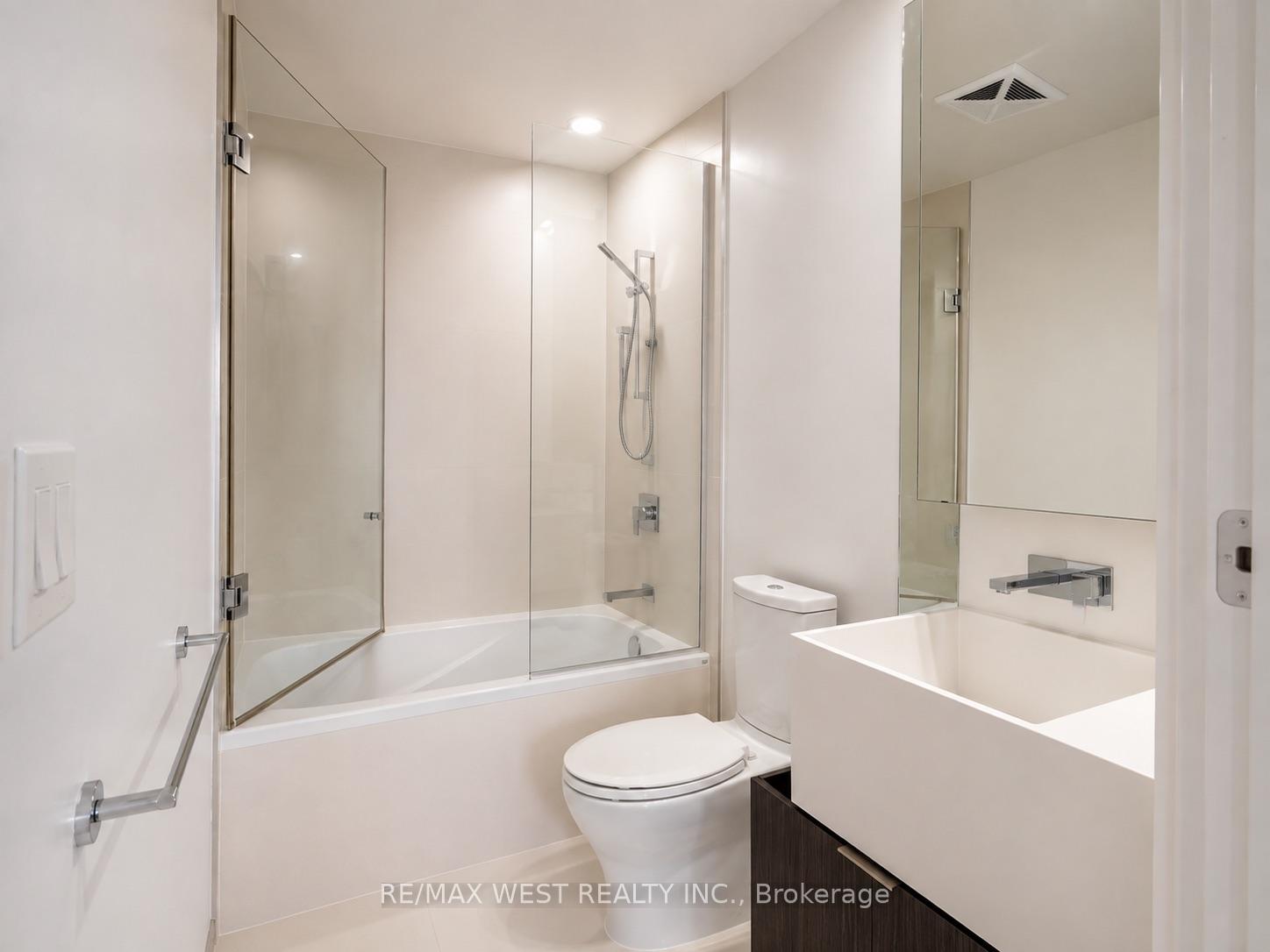 Photo 20 of Unit 1007, 1 Bloor Street E, Toronto, Church-Yonge Corridor — HOMEH