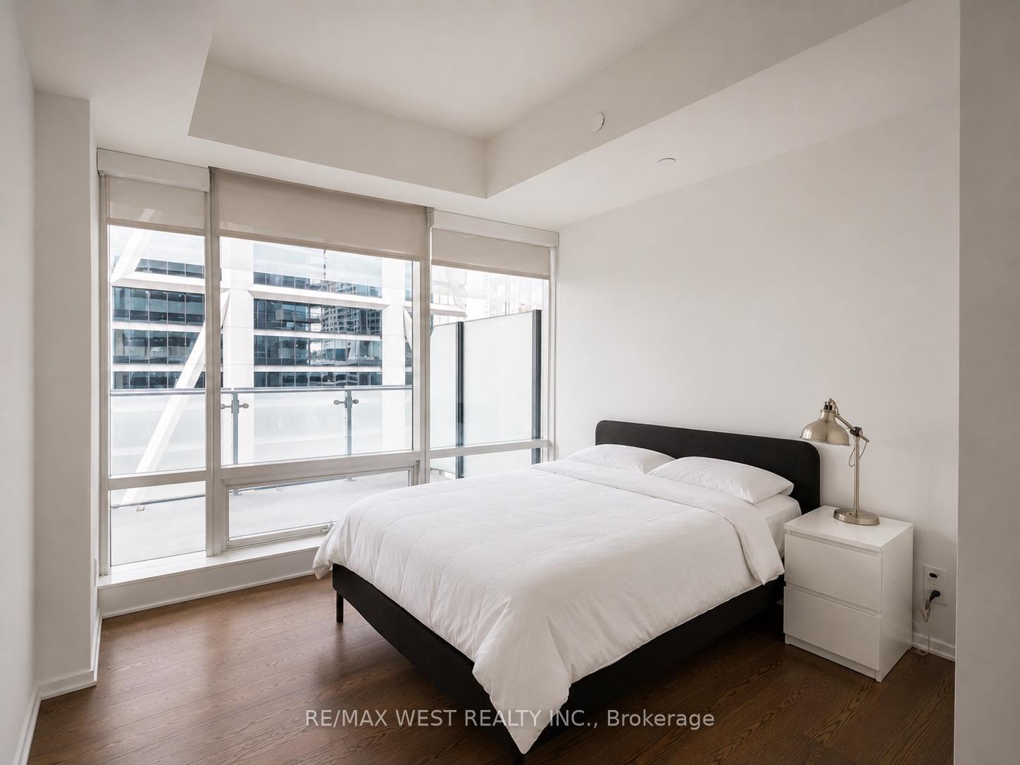 Photo 21 of Unit 1007, 1 Bloor Street E, Toronto, Church-Yonge Corridor — HOMEH