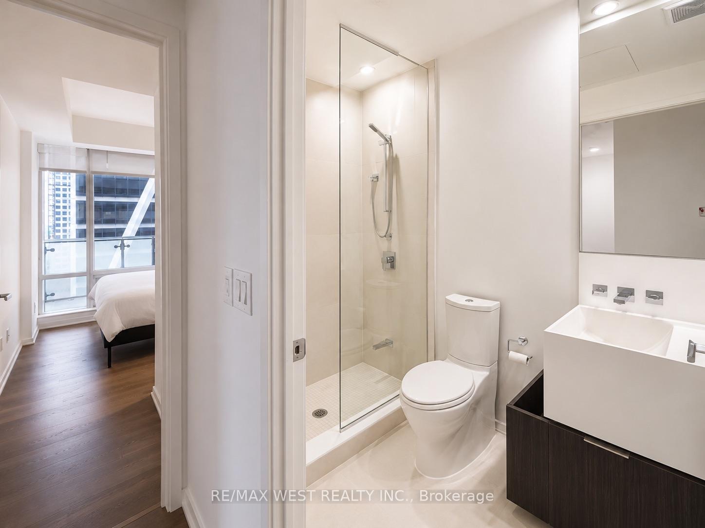Photo 22 of Unit 1007, 1 Bloor Street E, Toronto, Church-Yonge Corridor — HOMEH