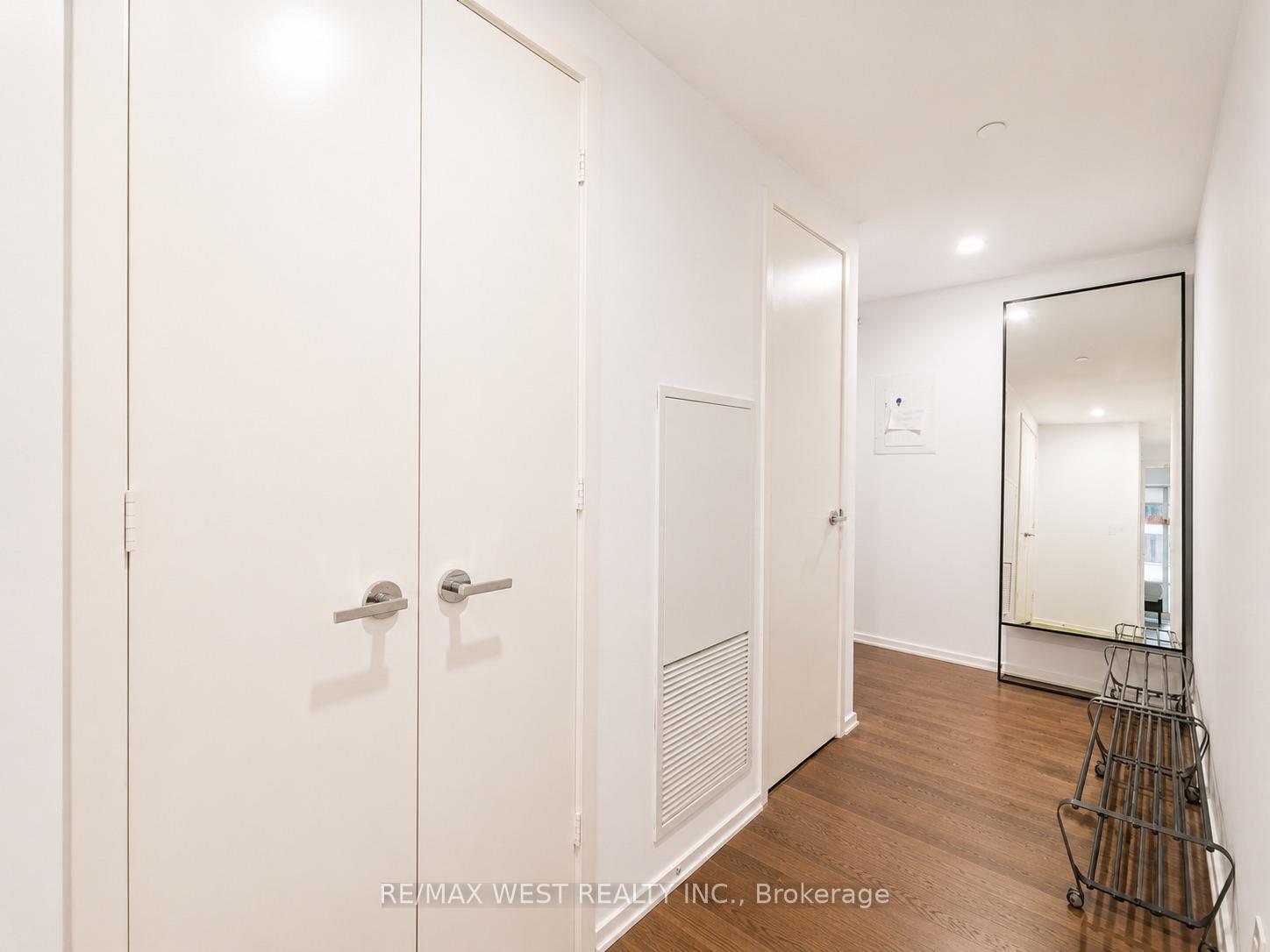 Photo 24 of Unit 1007, 1 Bloor Street E, Toronto, Church-Yonge Corridor — HOMEH