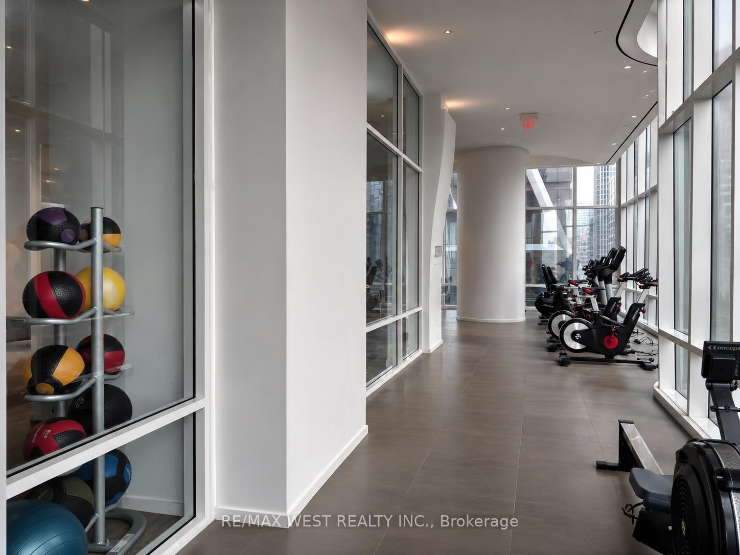 Photo 31 of Unit 1007, 1 Bloor Street E, Toronto, Church-Yonge Corridor — HOMEH