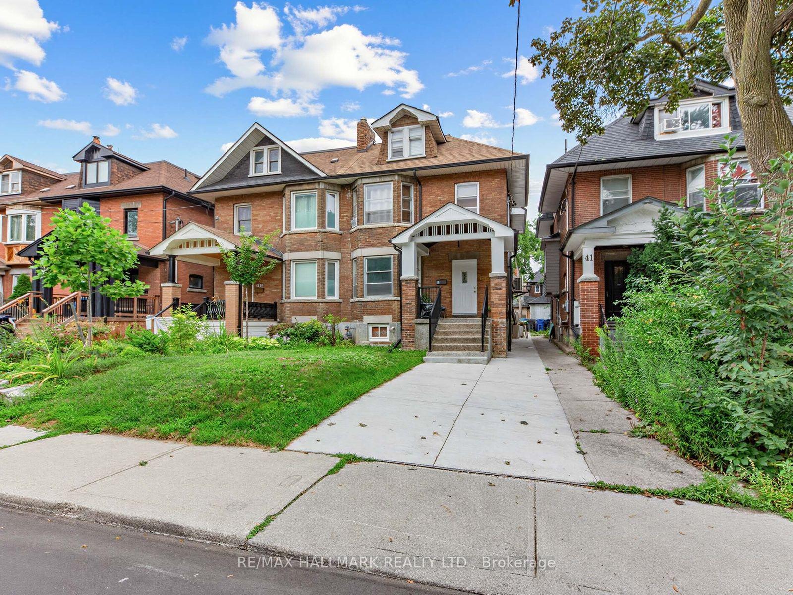 Photo 2 of Unit 3, 43 Highview Crescent, Toronto, Corso Italia-Davenport — HOMEH
