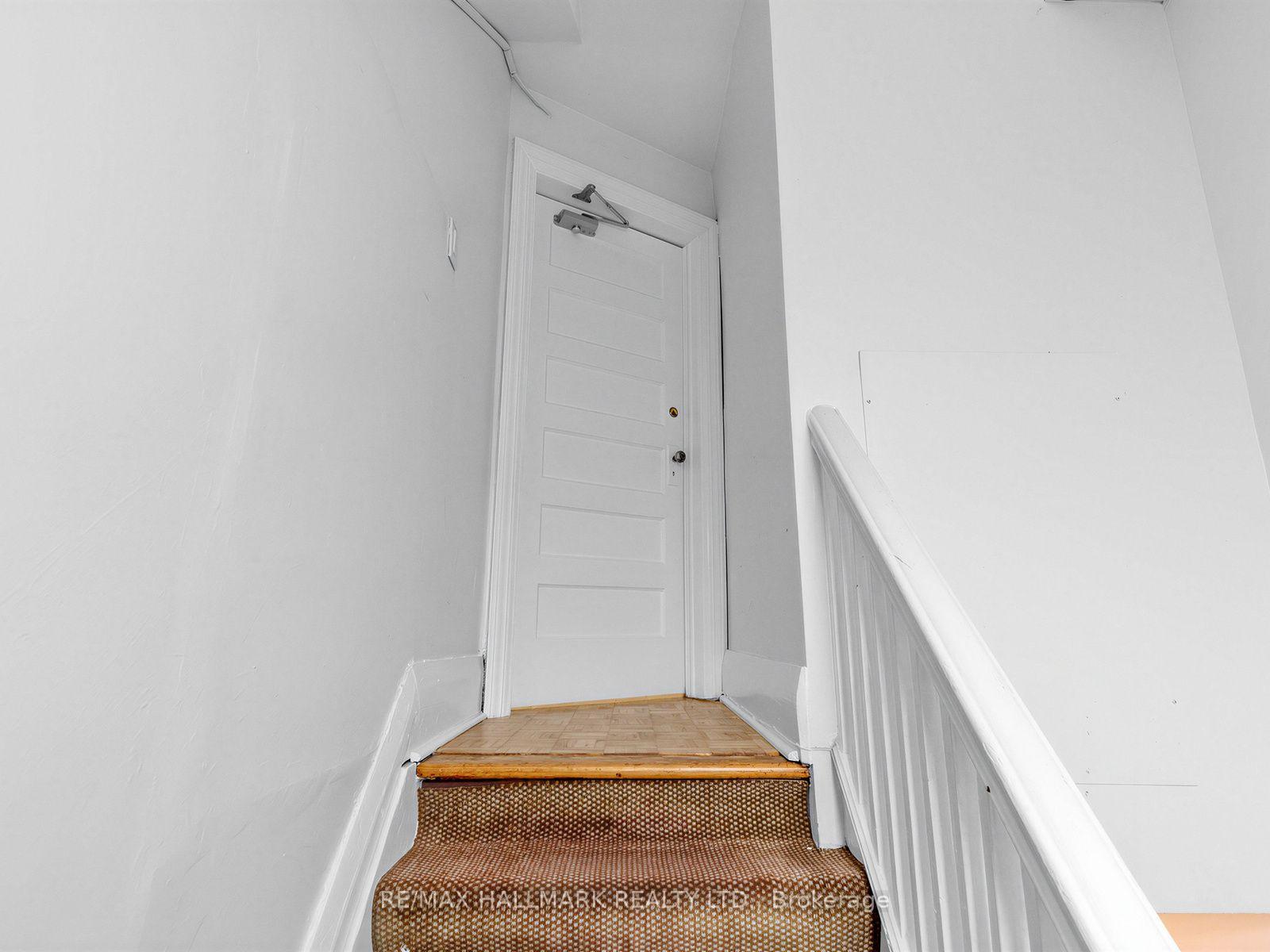 Photo 4 of Unit 3, 43 Highview Crescent, Toronto, Corso Italia-Davenport — HOMEH