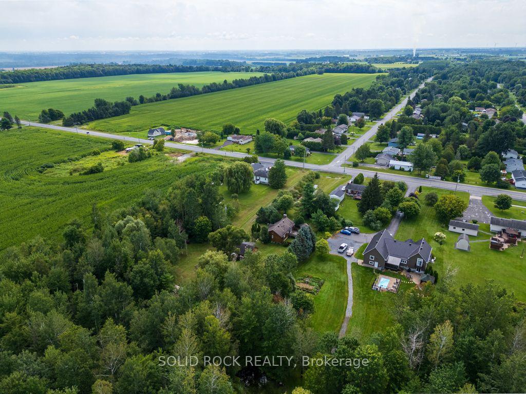 Photo 25 of 2048 500 Street W, The Nation, The Nation Municipality — HOMEH