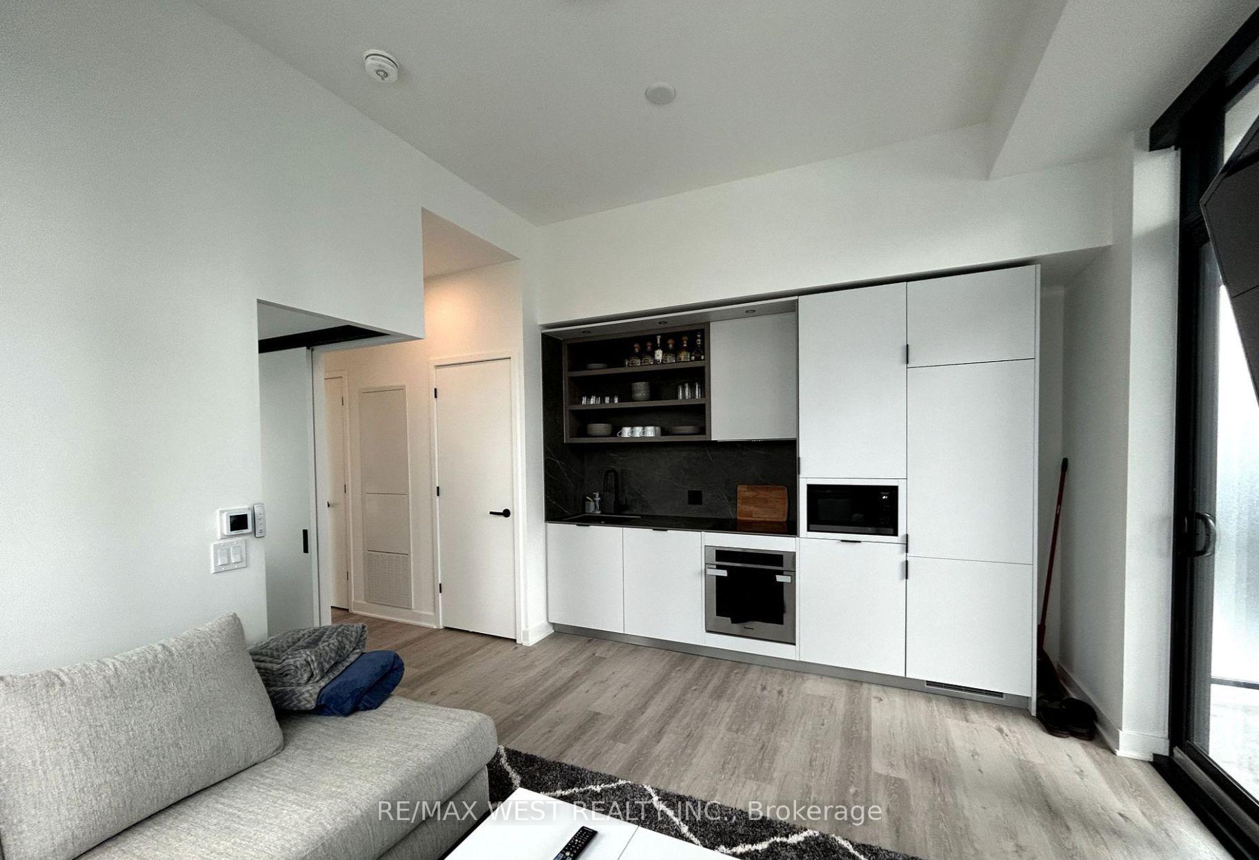 Photo 3 of Unit 2010, 55 Charles Street E, Toronto, Church-Yonge Corridor — HOMEH