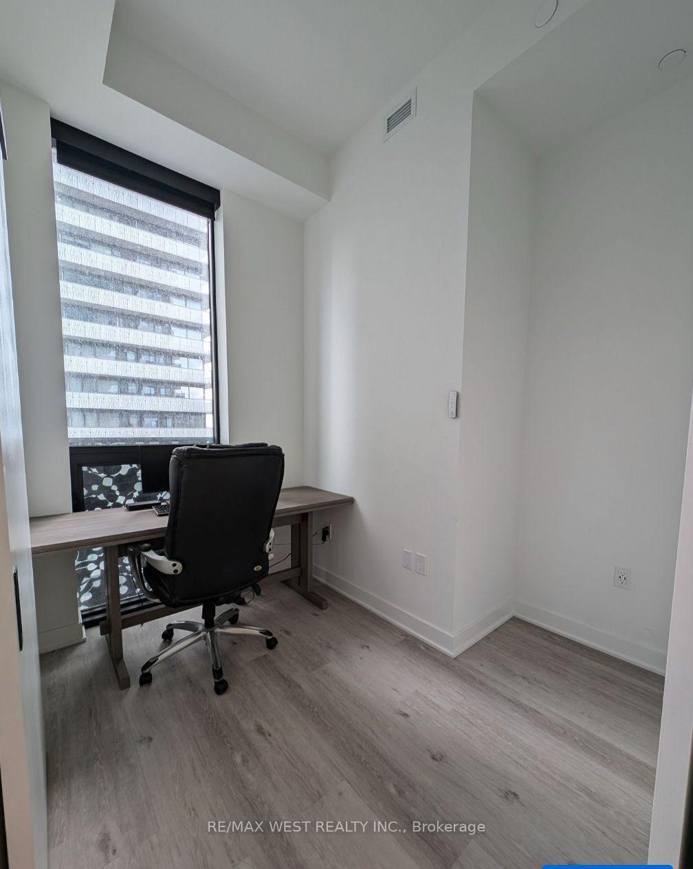 Photo 7 of Unit 2010, 55 Charles Street E, Toronto, Church-Yonge Corridor — HOMEH