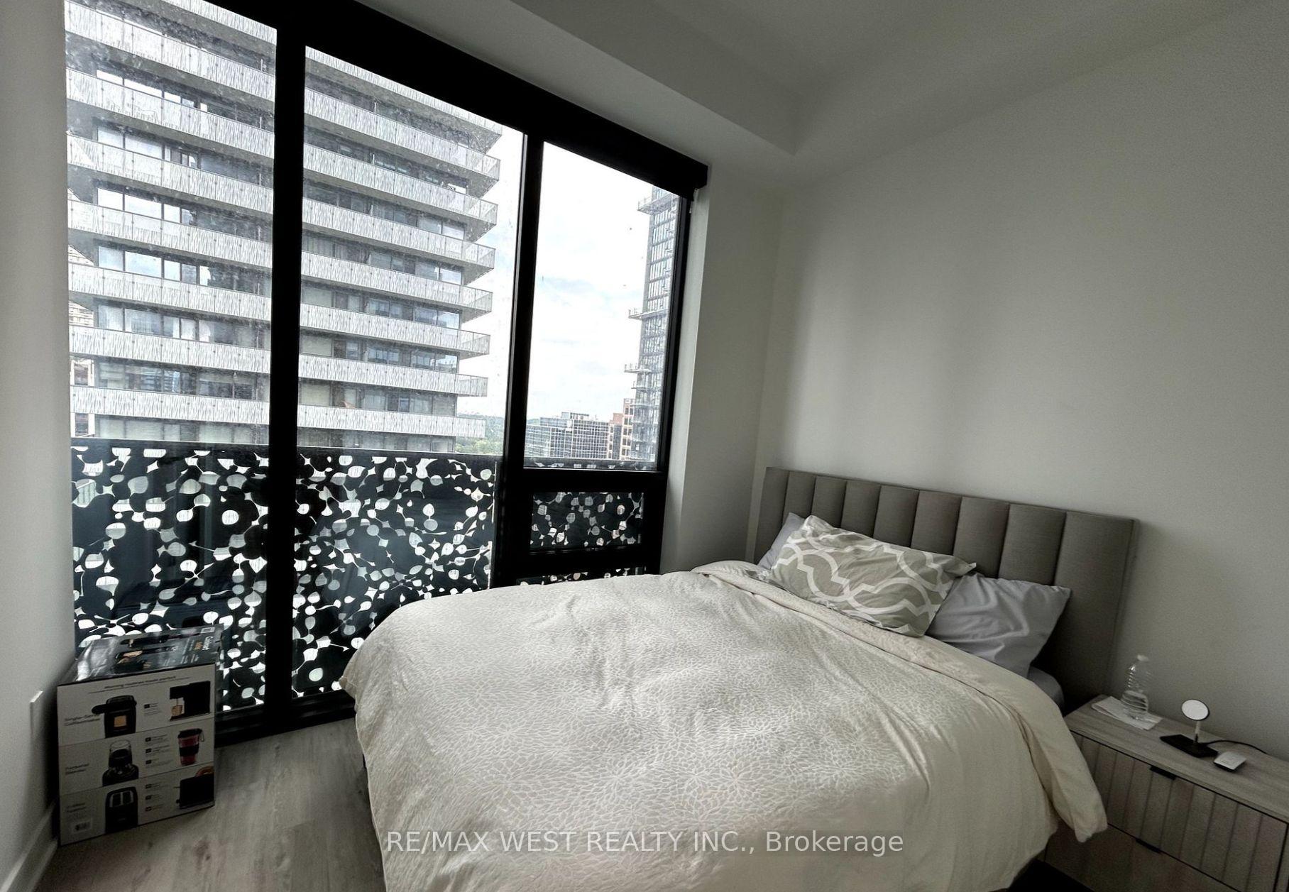 Photo 8 of Unit 2010, 55 Charles Street E, Toronto, Church-Yonge Corridor — HOMEH