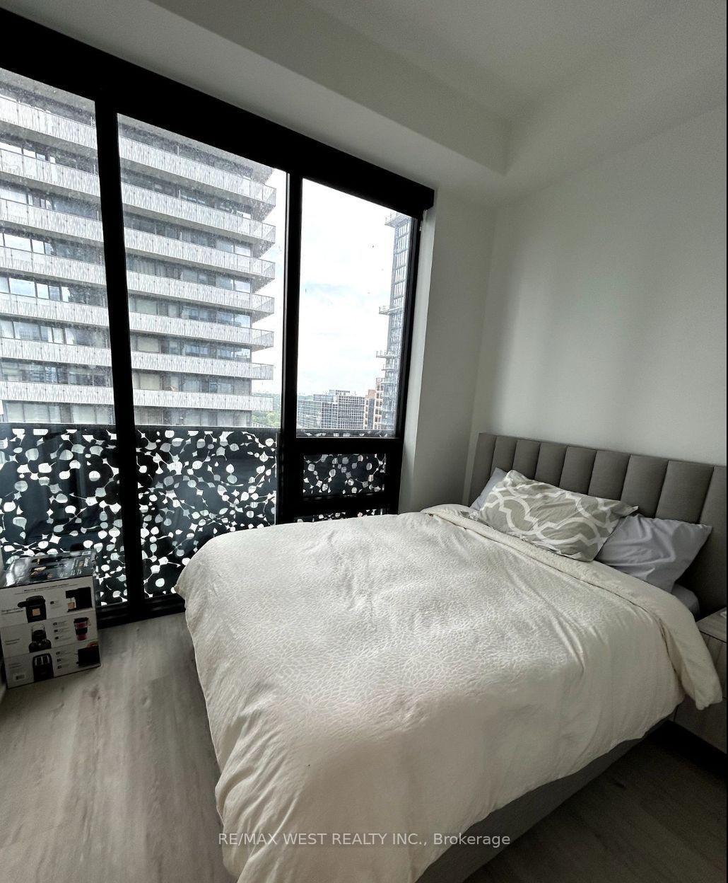 Photo 9 of Unit 2010, 55 Charles Street E, Toronto, Church-Yonge Corridor — HOMEH