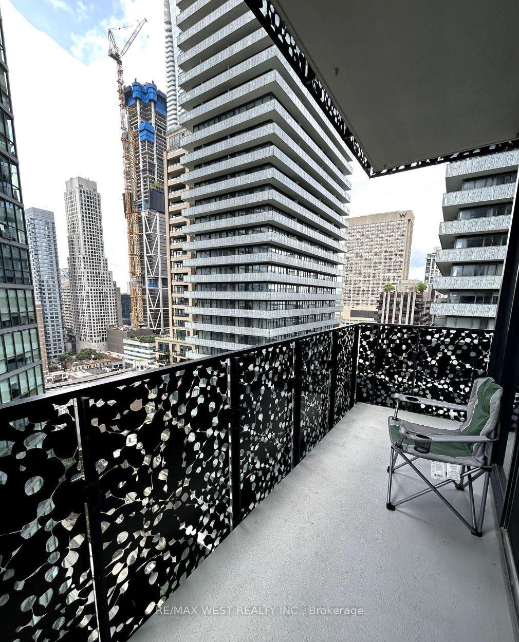 Photo 17 of Unit 2010, 55 Charles Street E, Toronto, Church-Yonge Corridor — HOMEH