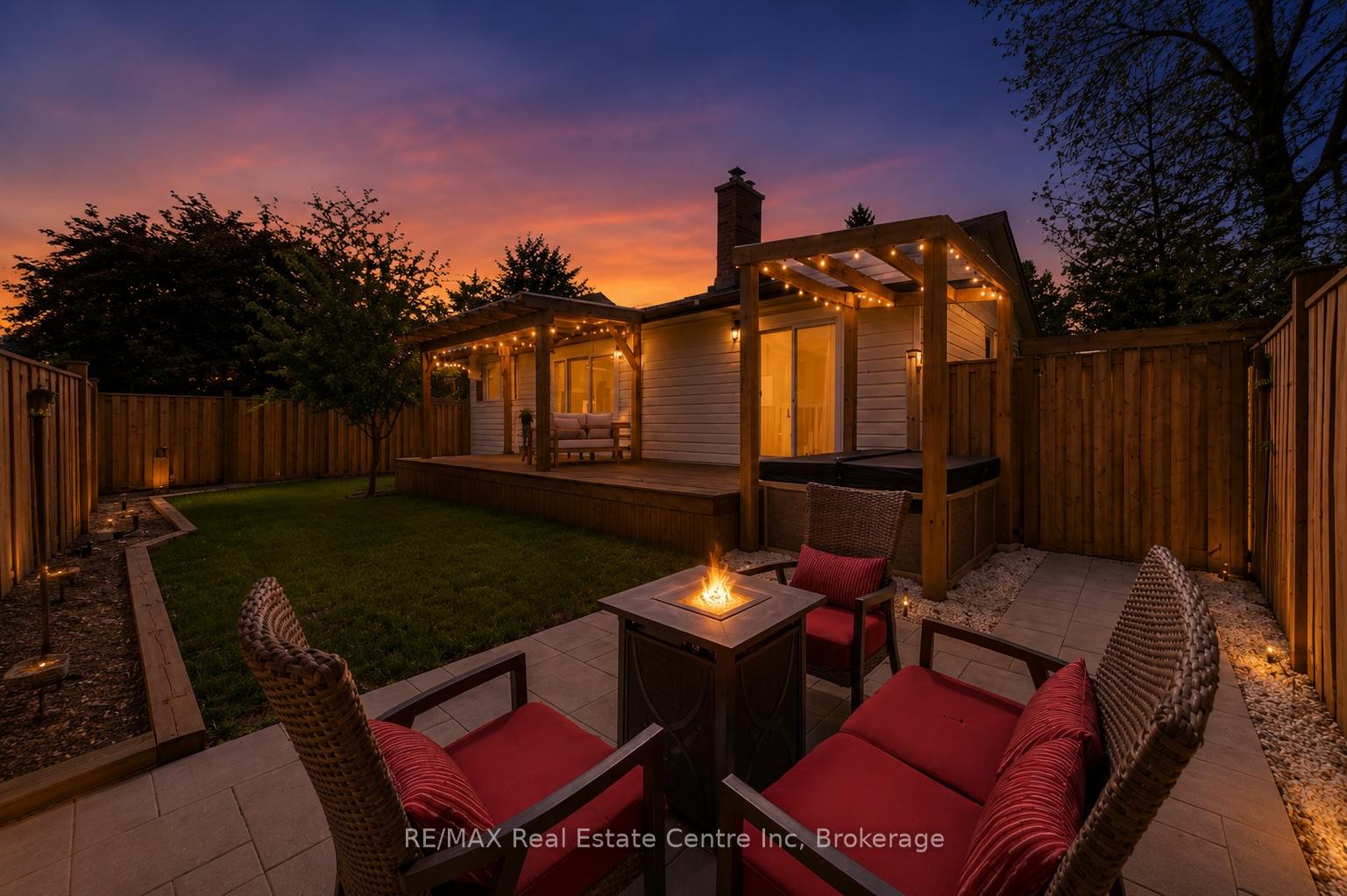 Photo 2 of 289 Garafraxa Street E, Centre Wellington, Fergus — HOMEH