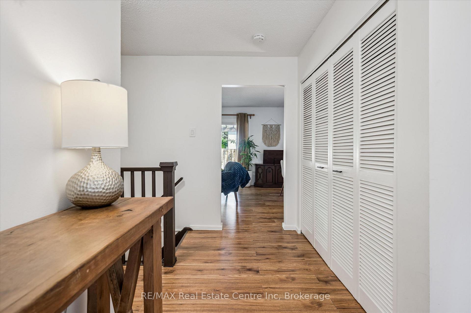 Photo 5 of 289 Garafraxa Street E, Centre Wellington, Fergus — HOMEH