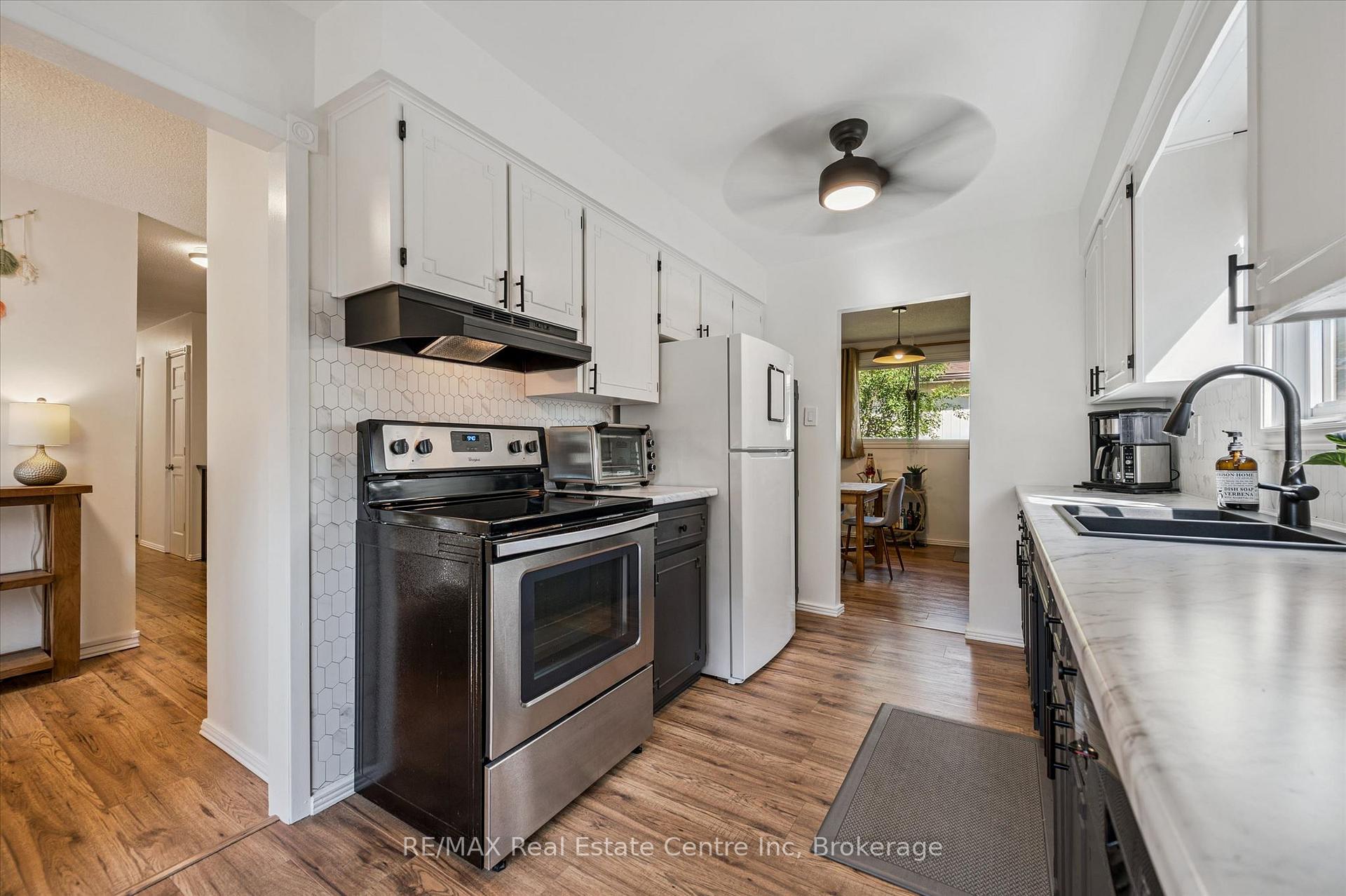 Photo 10 of 289 Garafraxa Street E, Centre Wellington, Fergus — HOMEH