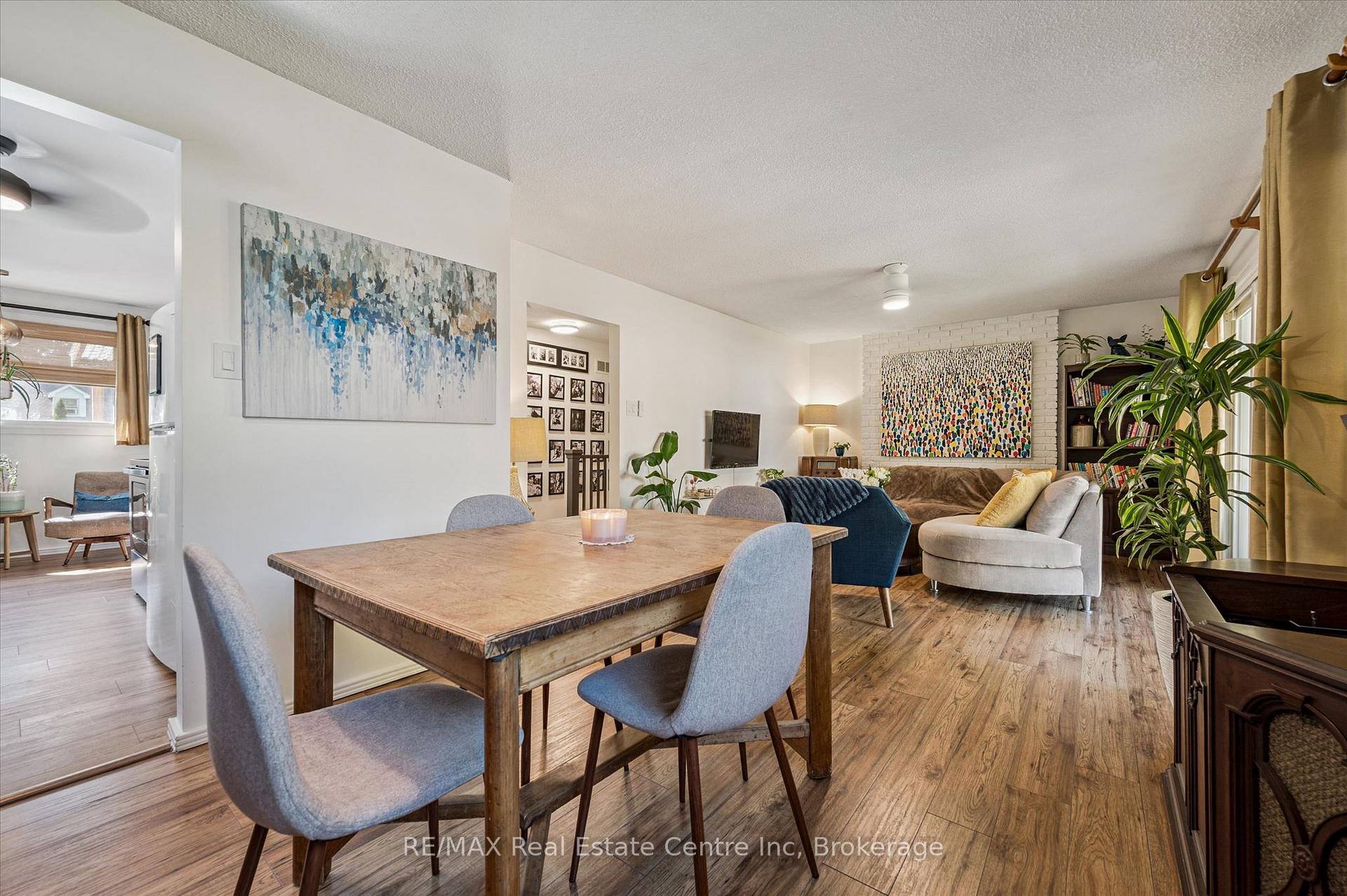 Photo 12 of 289 Garafraxa Street E, Centre Wellington, Fergus — HOMEH