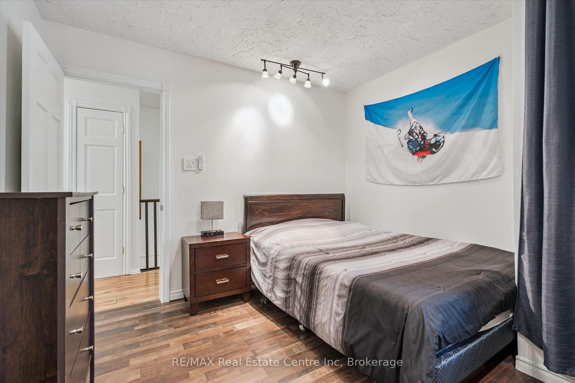 Photo 20 of 289 Garafraxa Street E, Centre Wellington, Fergus — HOMEH