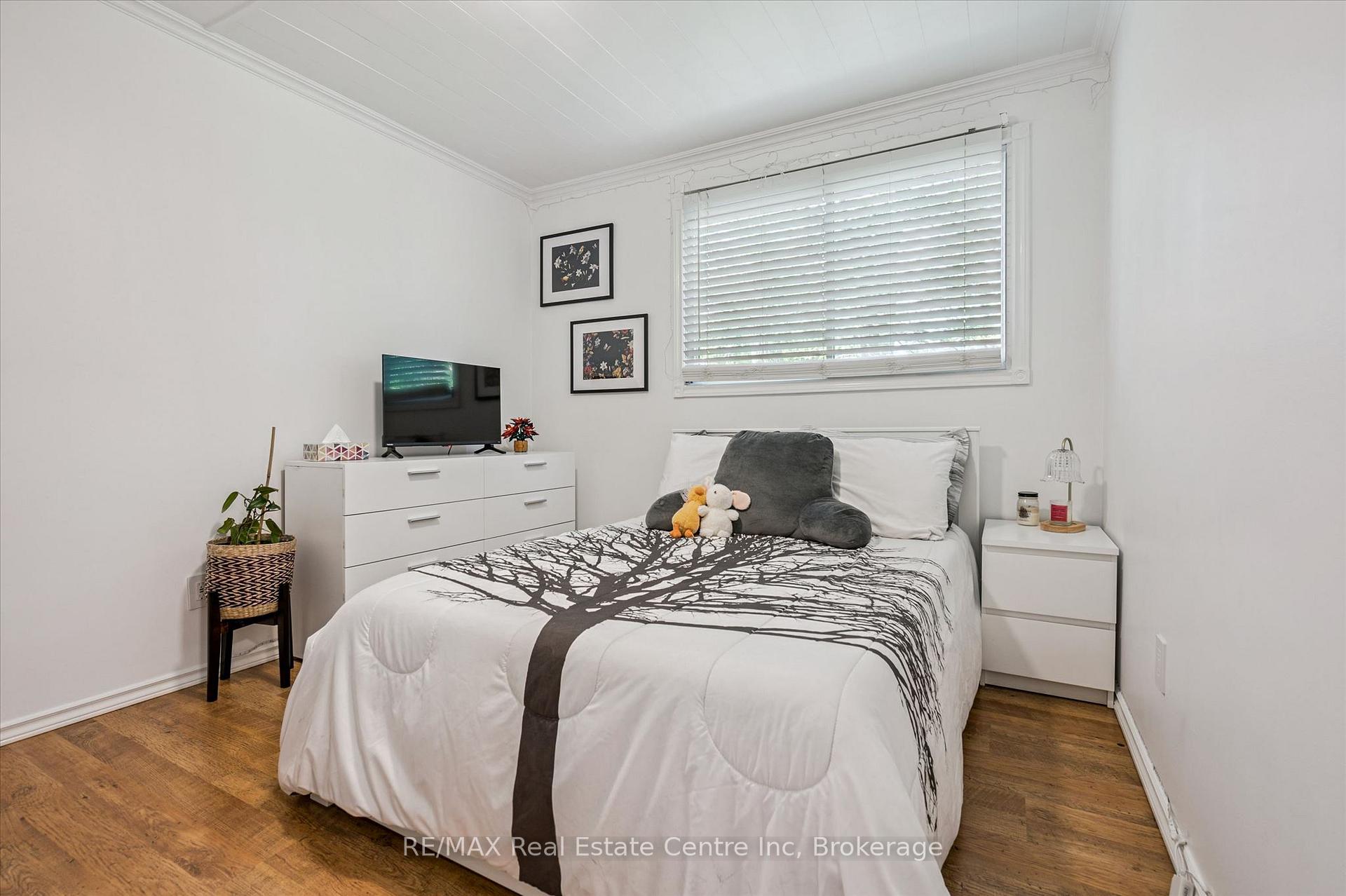 Photo 22 of 289 Garafraxa Street E, Centre Wellington, Fergus — HOMEH