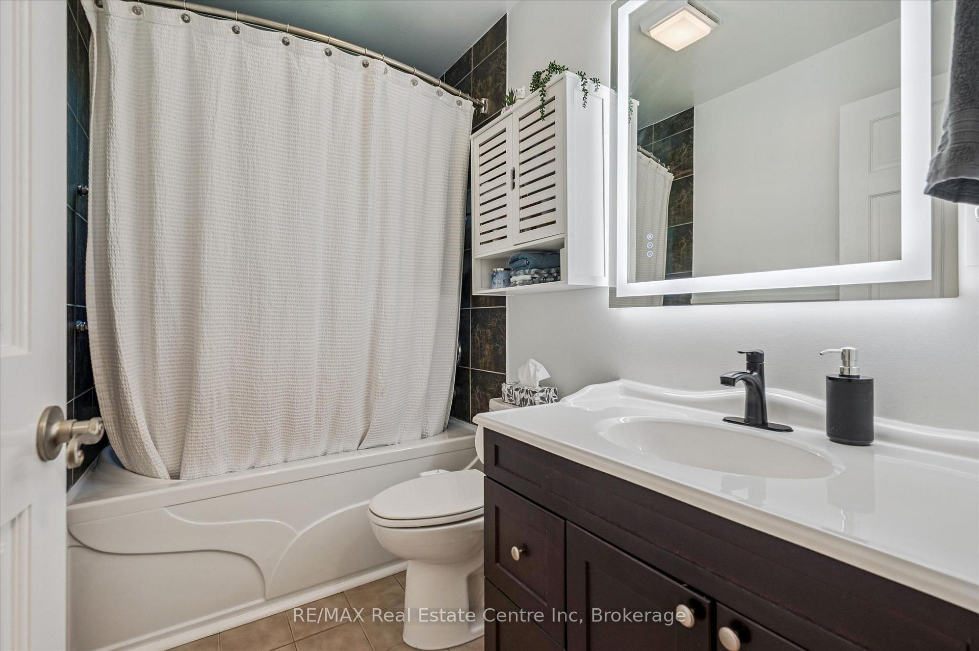 Photo 24 of 289 Garafraxa Street E, Centre Wellington, Fergus — HOMEH