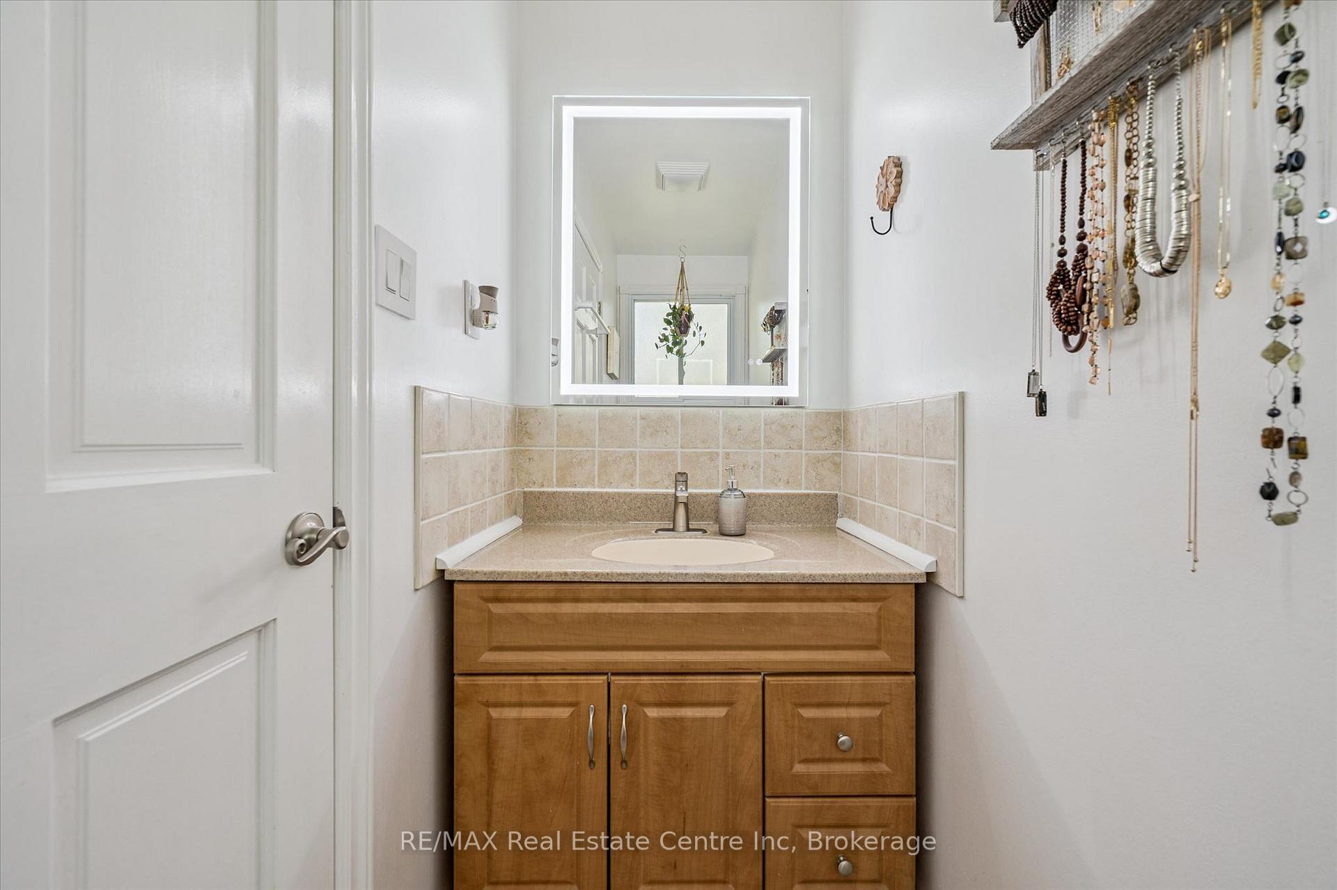 Photo 27 of 289 Garafraxa Street E, Centre Wellington, Fergus — HOMEH