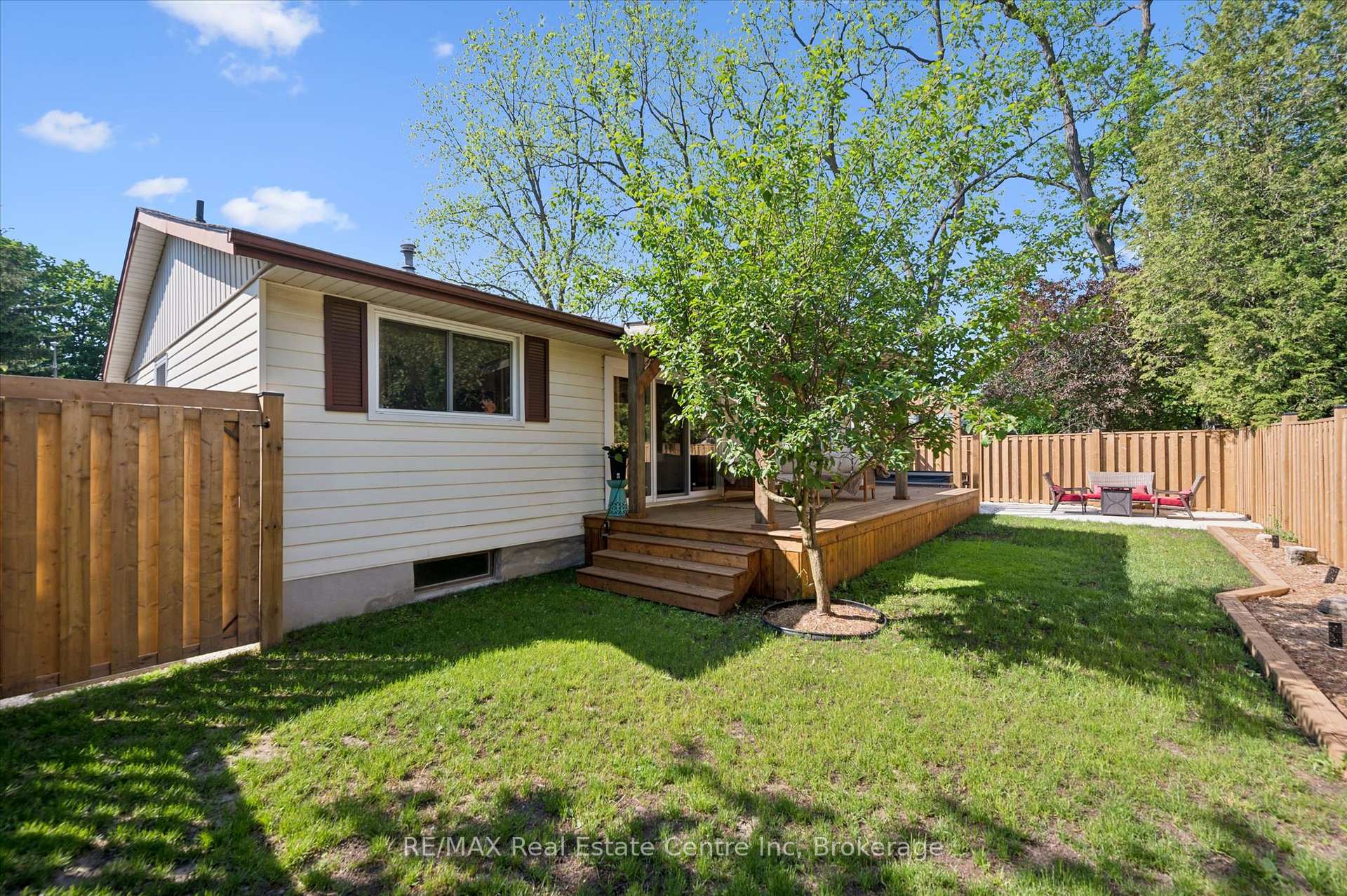 Photo 28 of 289 Garafraxa Street E, Centre Wellington, Fergus — HOMEH