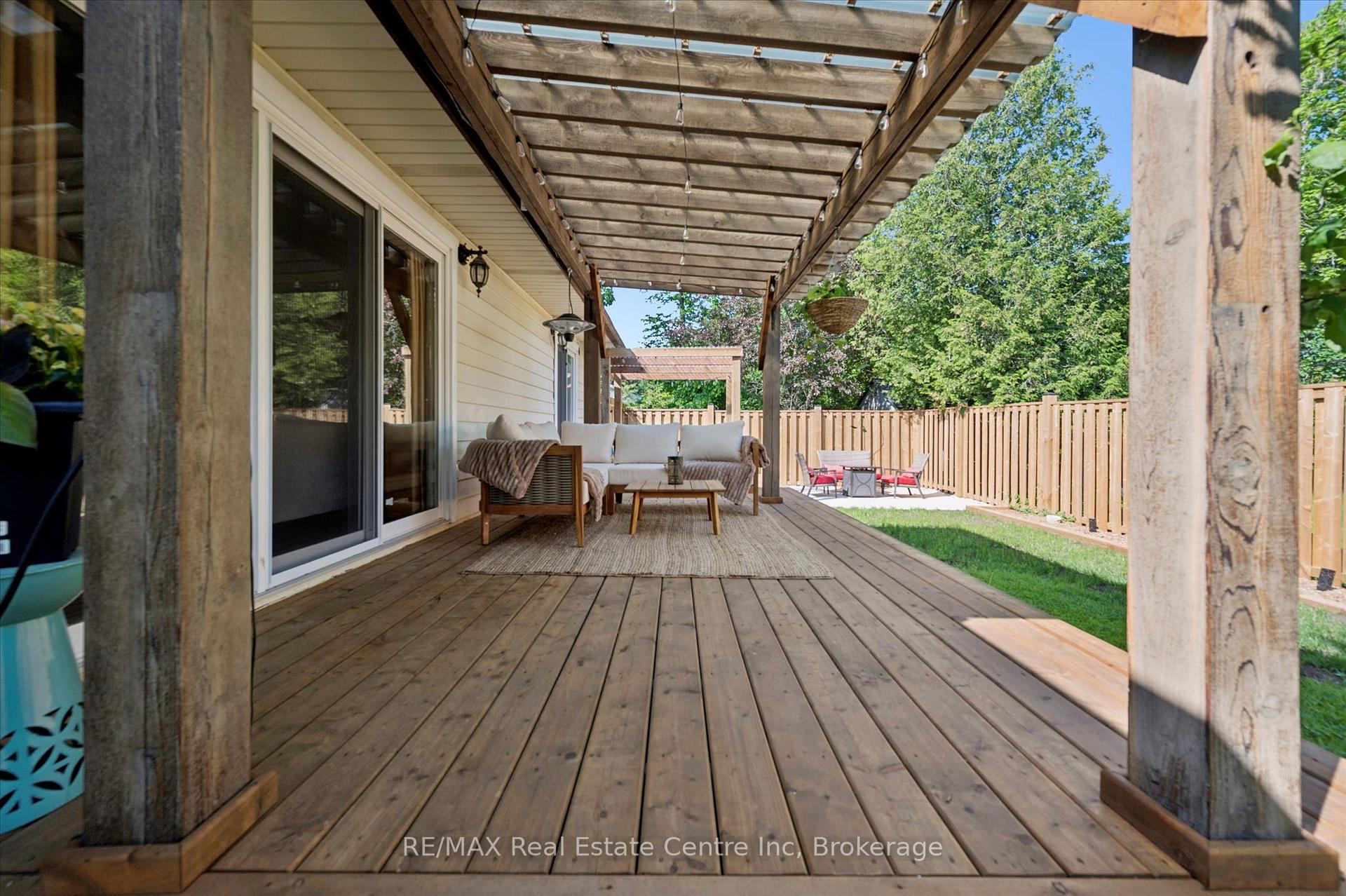 Photo 29 of 289 Garafraxa Street E, Centre Wellington, Fergus — HOMEH