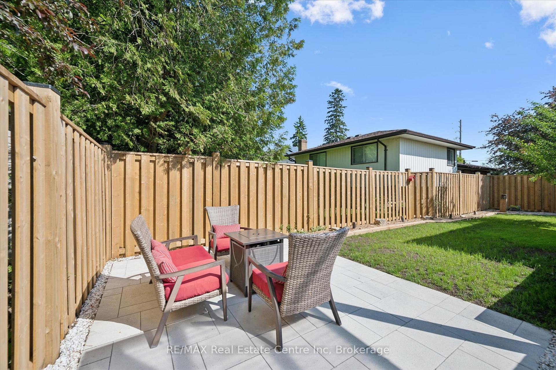 Photo 37 of 289 Garafraxa Street E, Centre Wellington, Fergus — HOMEH