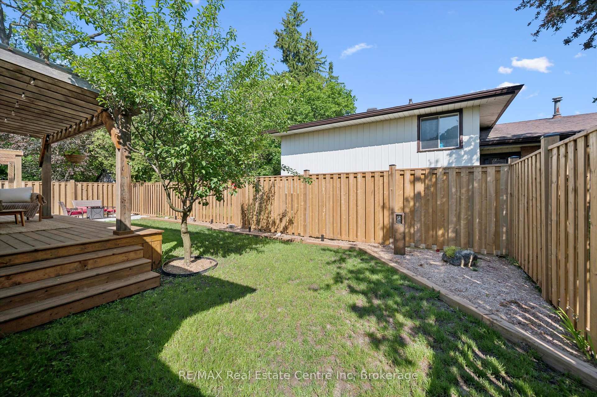 Photo 38 of 289 Garafraxa Street E, Centre Wellington, Fergus — HOMEH