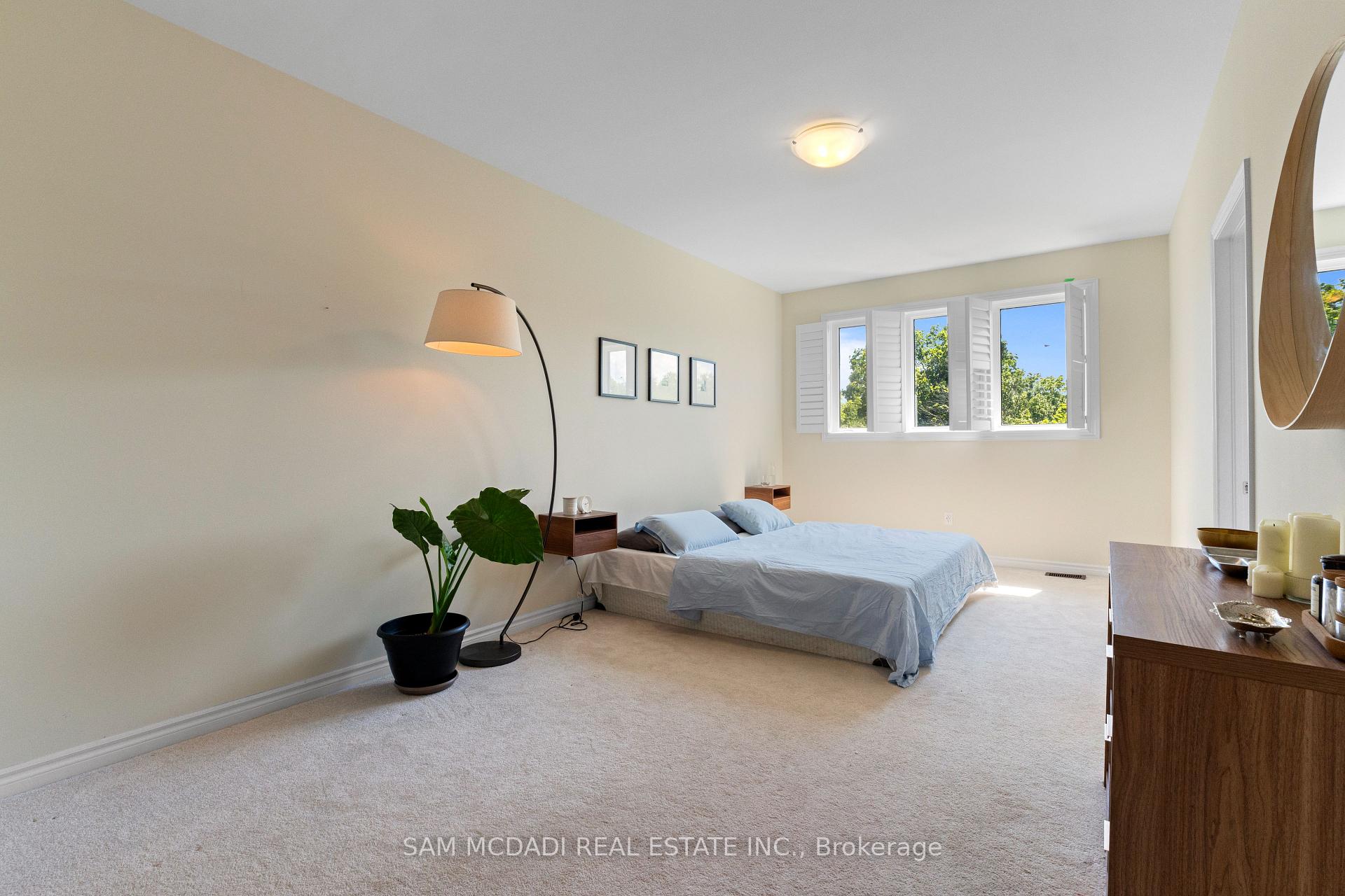 Photo 9 of 2076 Coppenwood Common, Burlington, Tyandaga — HOMEH
