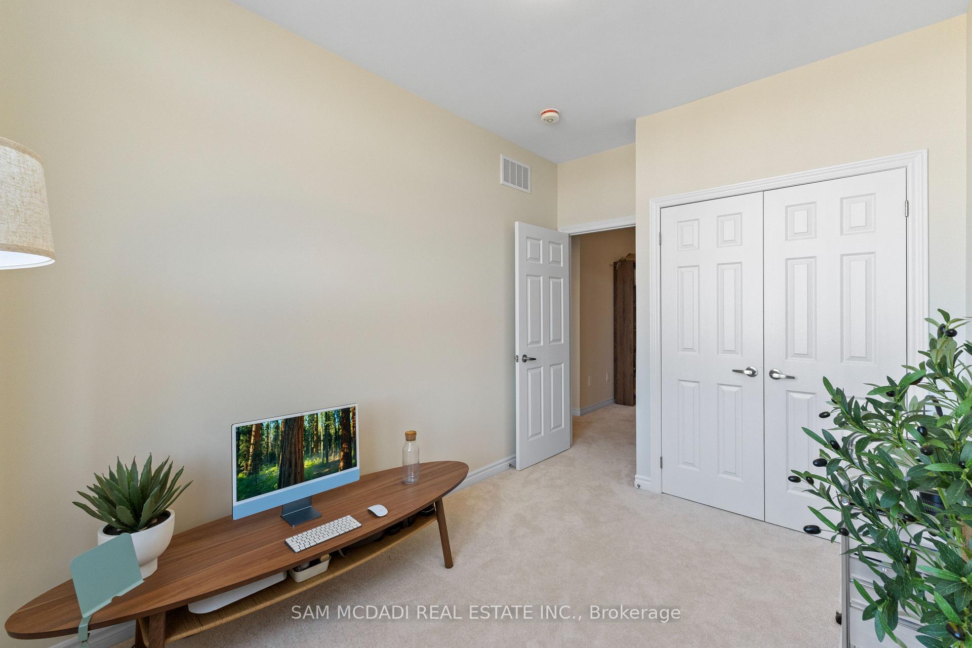 Photo 17 of 2076 Coppenwood Common, Burlington, Tyandaga — HOMEH