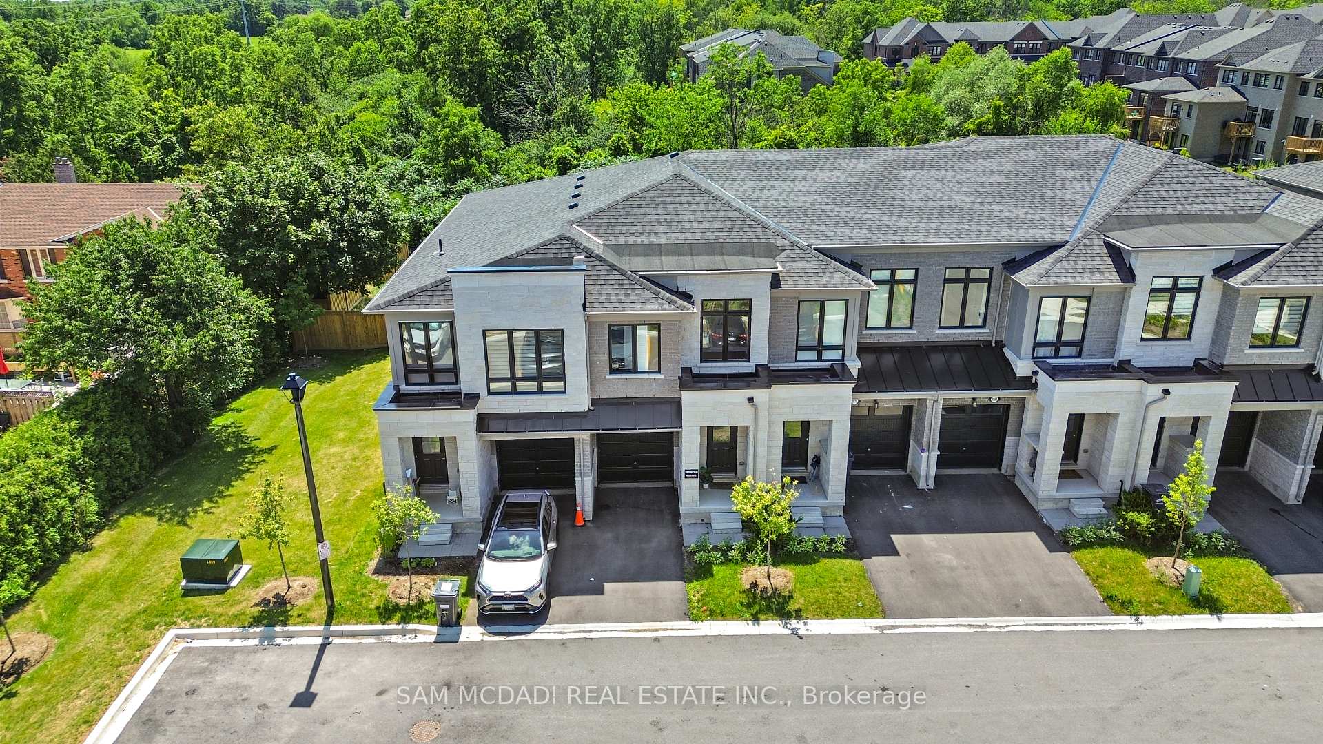 Photo 24 of 2076 Coppenwood Common, Burlington, Tyandaga — HOMEH