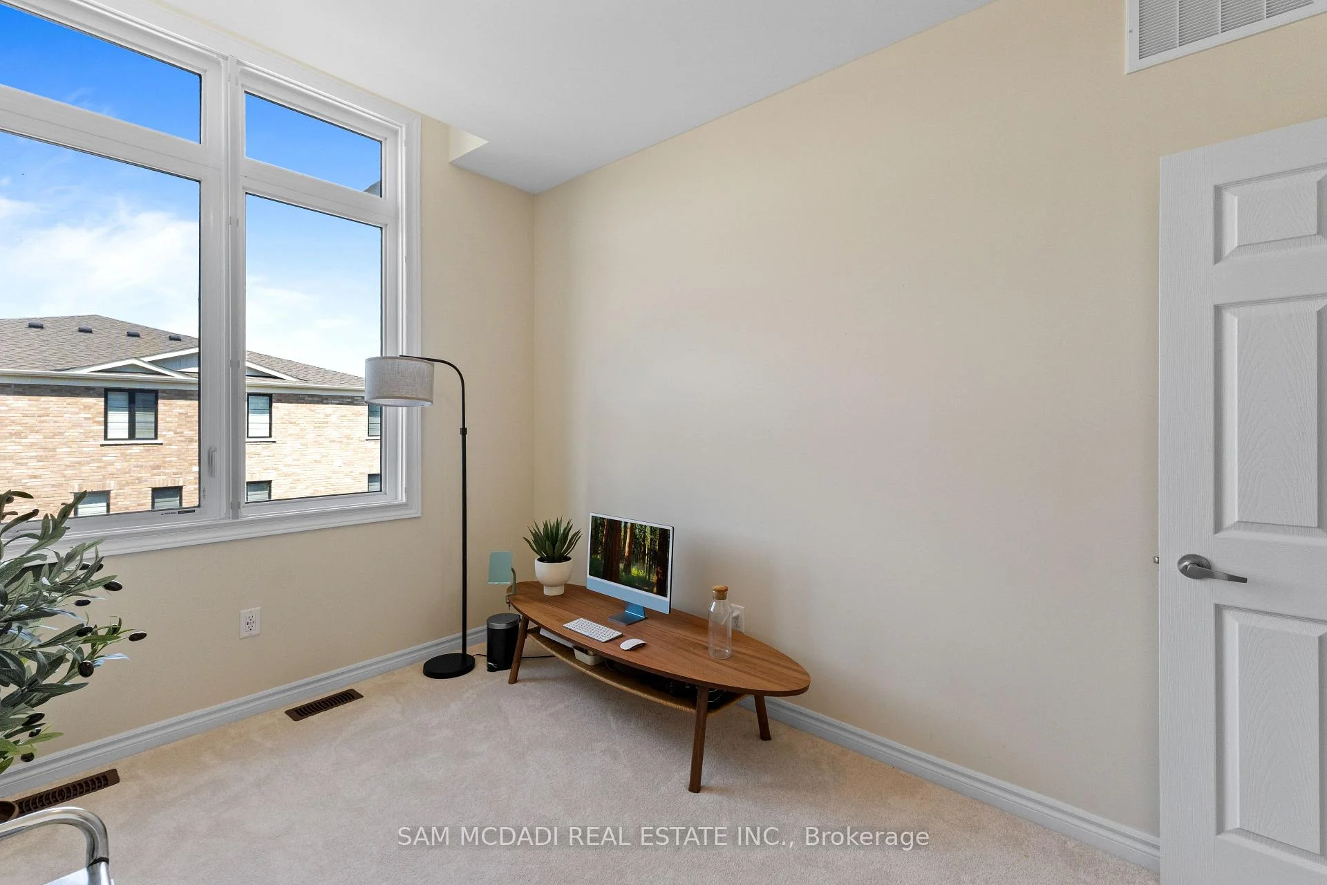 Photo 19 of 2076 Coppenwood Common, Burlington, Tyandaga — HOMEH