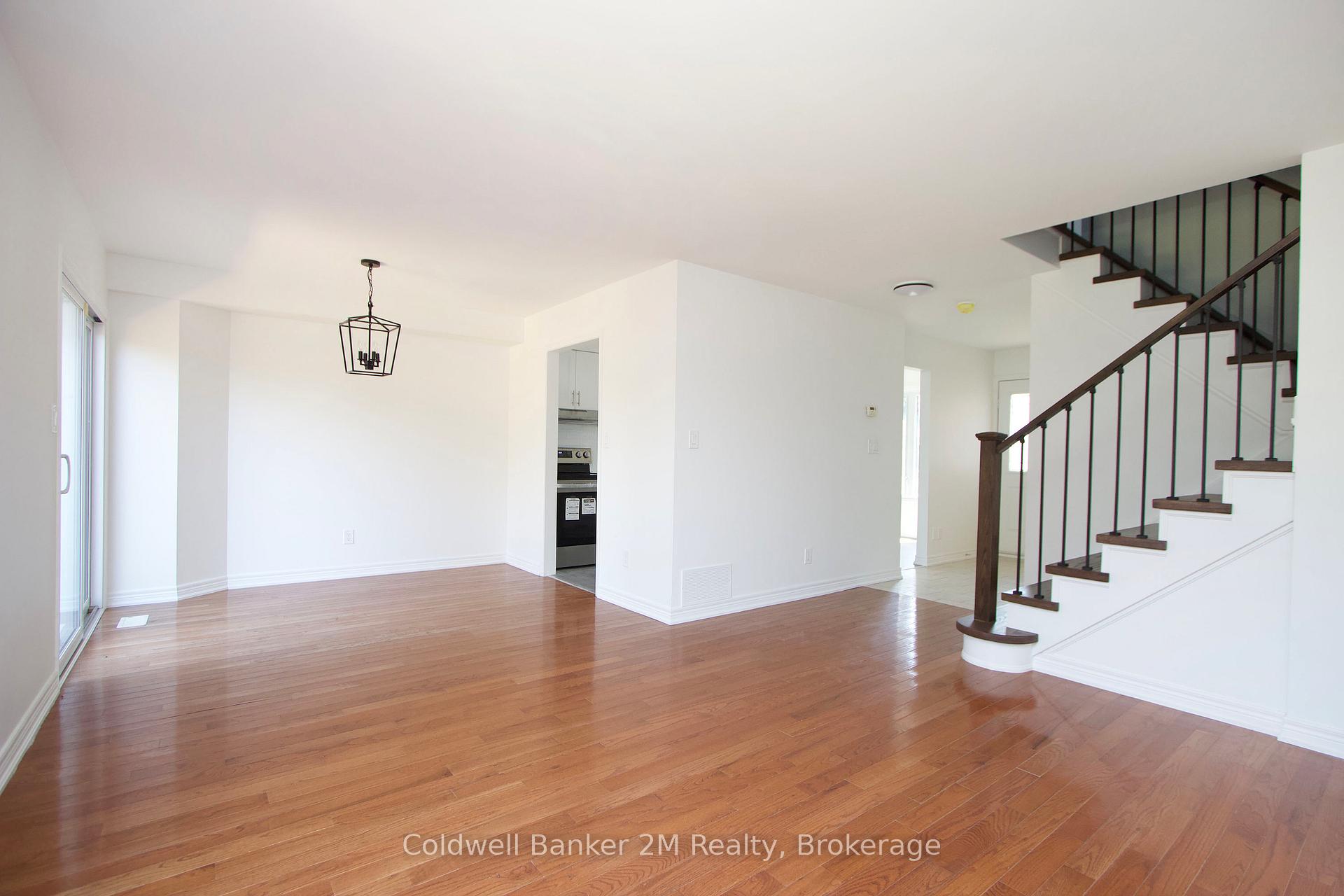 Photo 8 of 22 Fieldcrest Avenue, Clarington, Courtice — HOMEH