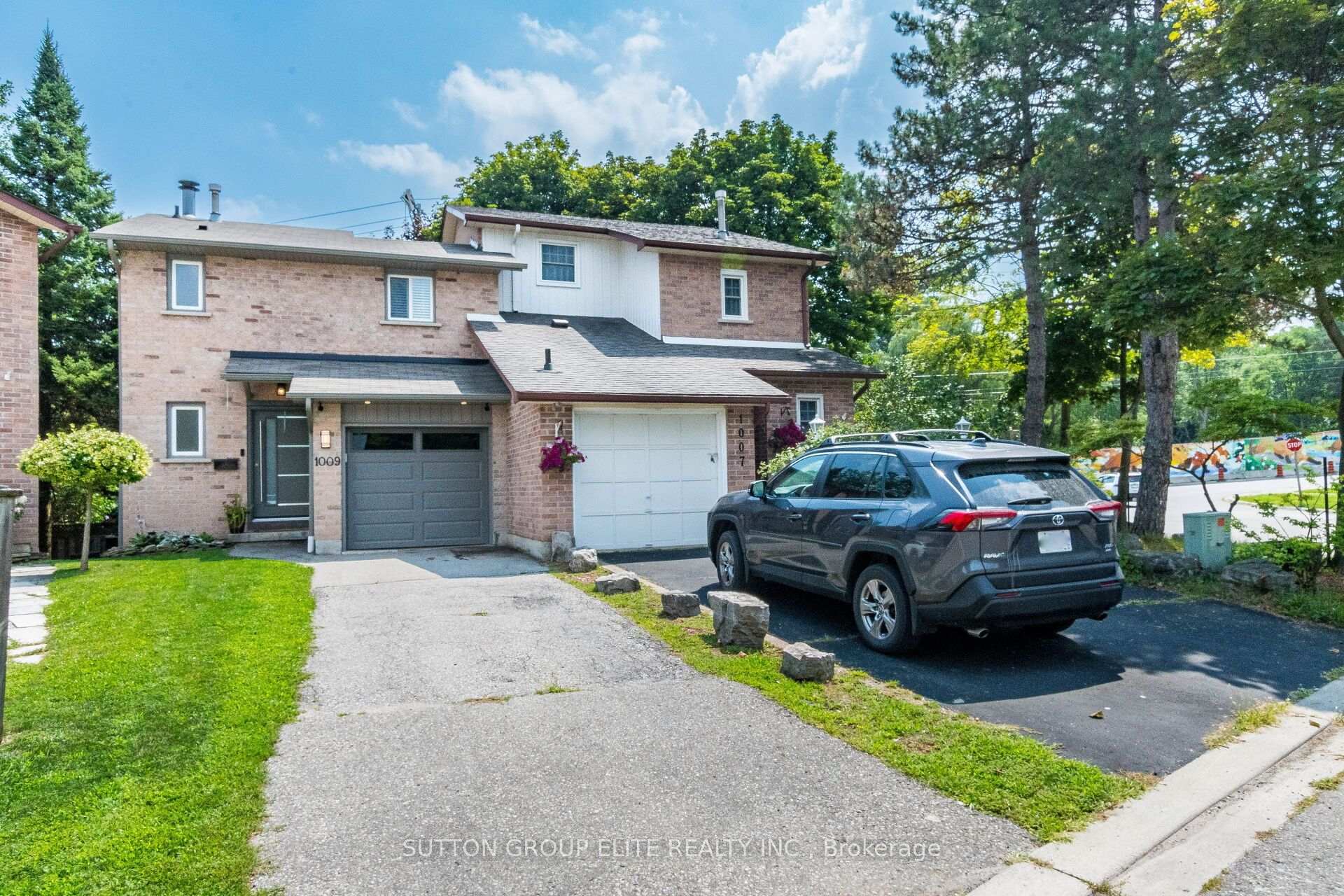 Photo 1 of 1009 Ibar Way, Mississauga, Lorne Park — HOMEH