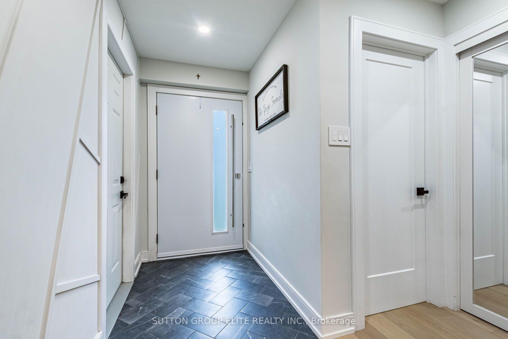 Photo 3 of 1009 Ibar Way, Mississauga, Lorne Park — HOMEH