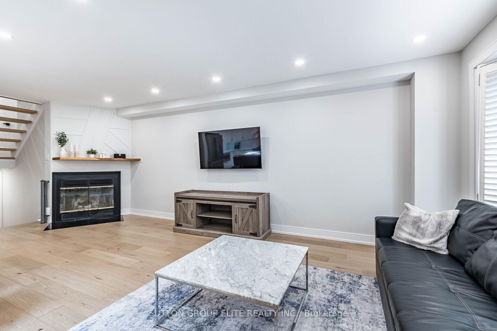 Photo 6 of 1009 Ibar Way, Mississauga, Lorne Park — HOMEH