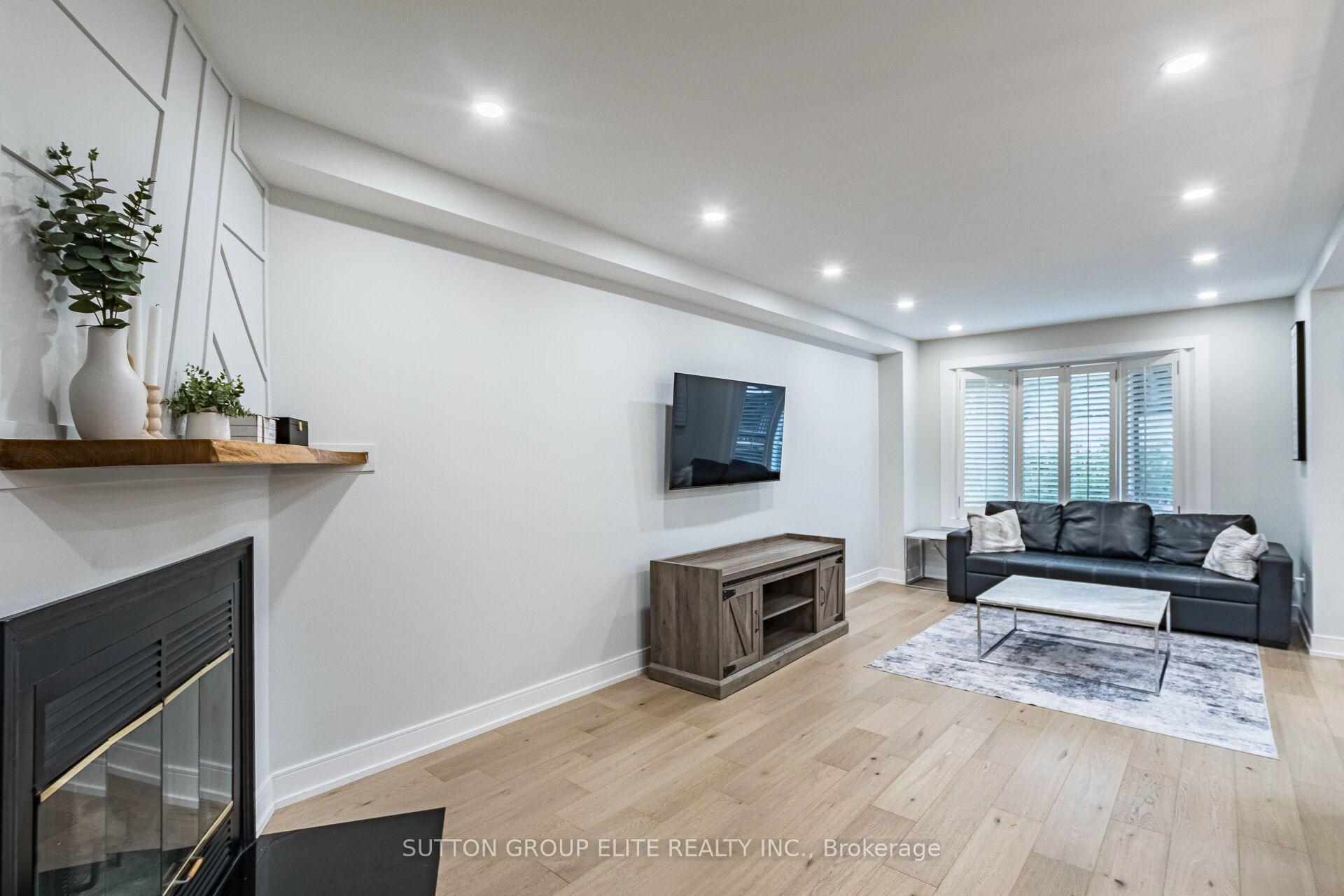 Photo 14 of 1009 Ibar Way, Mississauga, Lorne Park — HOMEH