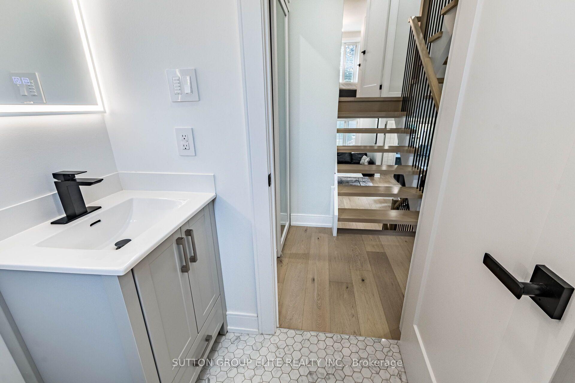 Photo 16 of 1009 Ibar Way, Mississauga, Lorne Park — HOMEH