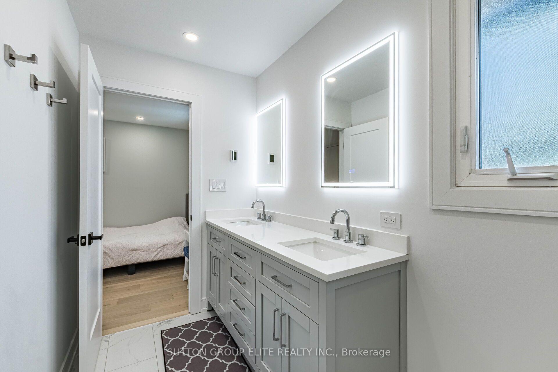 Photo 32 of 1009 Ibar Way, Mississauga, Lorne Park — HOMEH