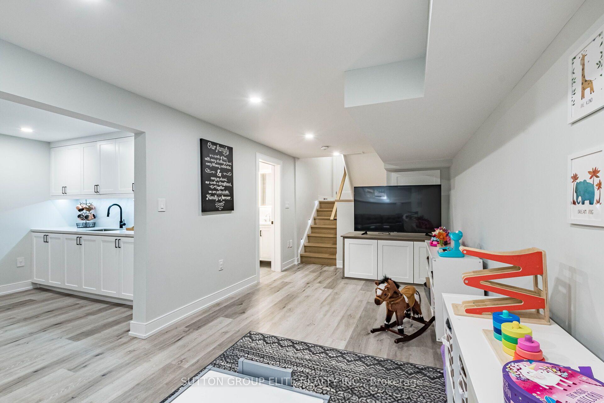 Photo 36 of 1009 Ibar Way, Mississauga, Lorne Park — HOMEH