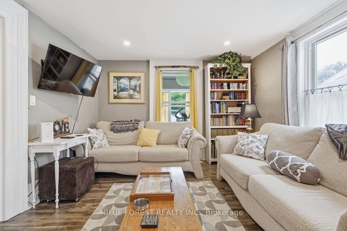 Photo 11 of 21 Isabel Street, St. Thomas — HOMEH