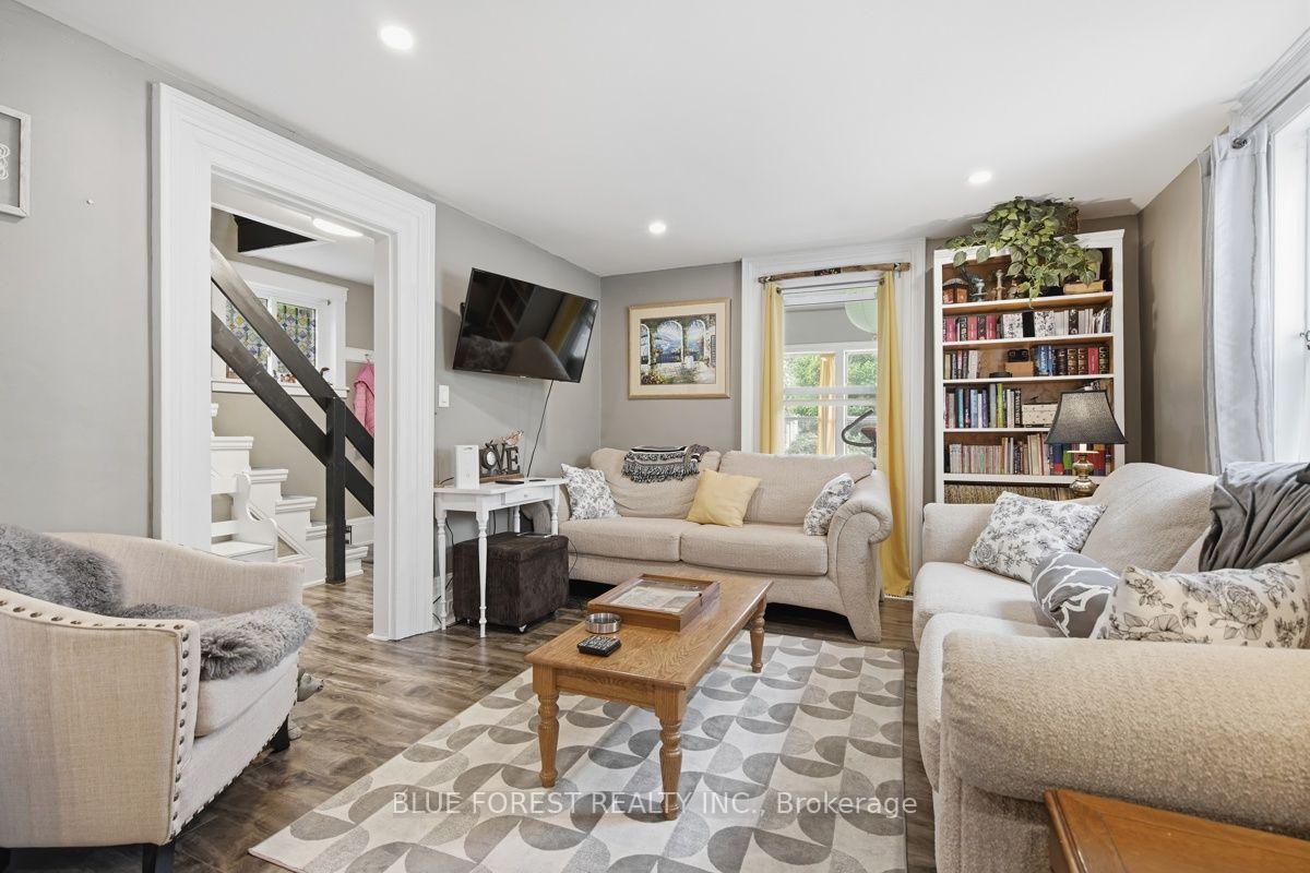 Photo 12 of 21 Isabel Street, St. Thomas — HOMEH
