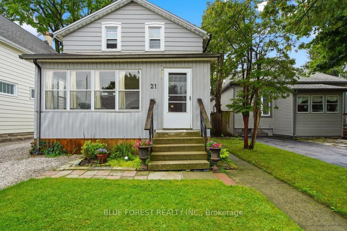 Photo 8 of 21 Isabel Street, St. Thomas — HOMEH