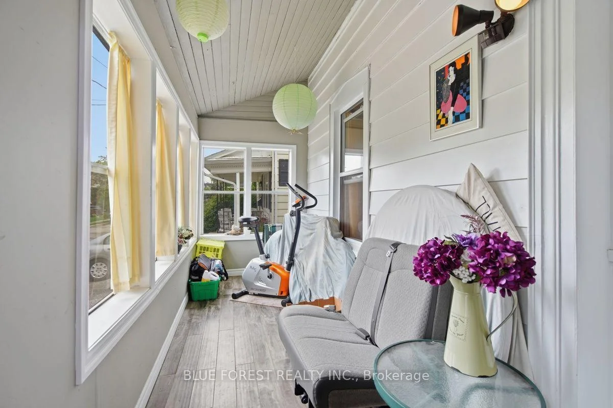 Photo 10 of 21 Isabel Street, St. Thomas — HOMEH