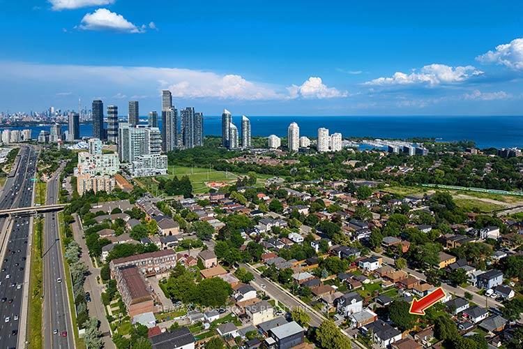 Photo 2 of 65 Manitoba Street, Etobicoke, Mimico — HOMEH