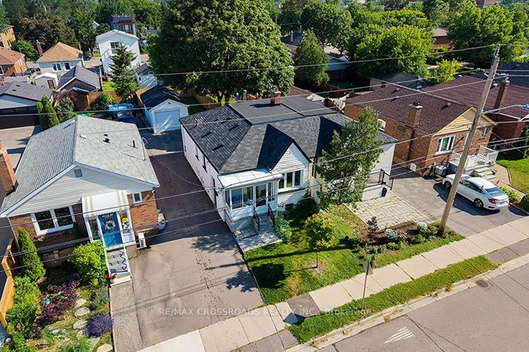 Photo 4 of 65 Manitoba Street, Etobicoke, Mimico — HOMEH