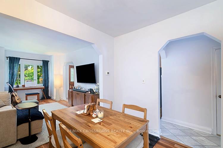 Photo 13 of 65 Manitoba Street, Etobicoke, Mimico — HOMEH