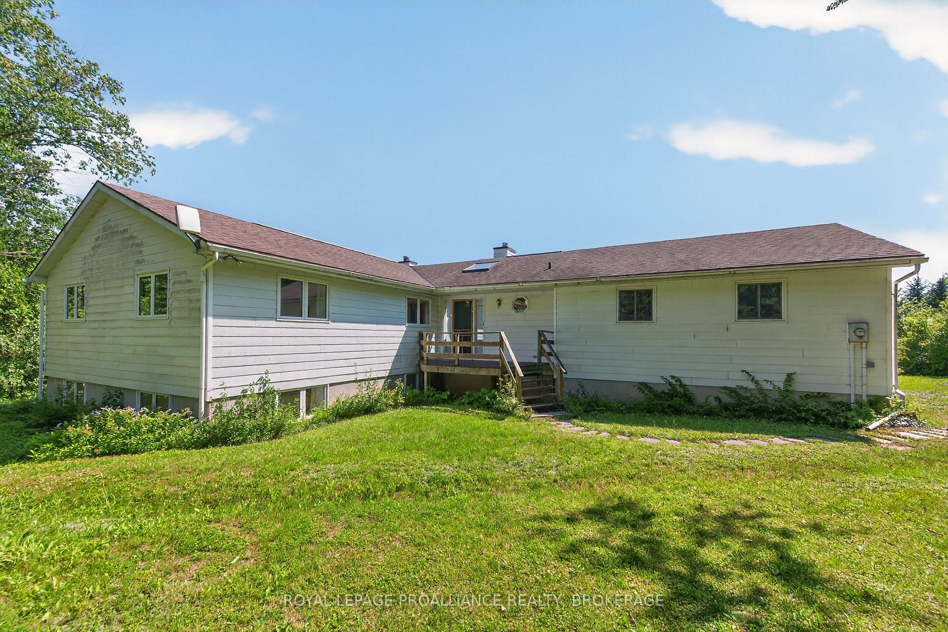 Photo 2 of 5267 Holmes Road, Frontenac, Frontenac South — HOMEH