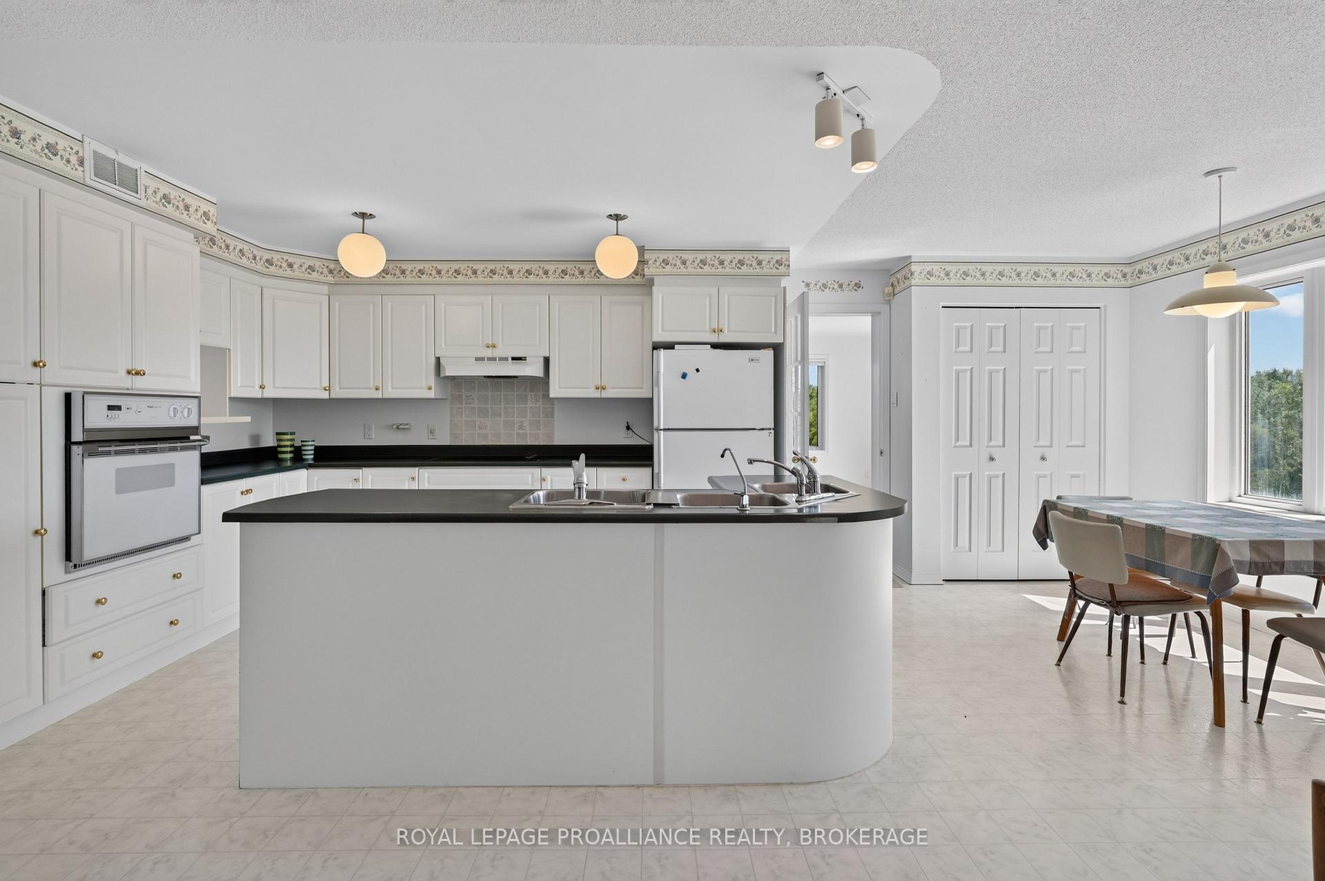Photo 7 of 5267 Holmes Road, Frontenac, Frontenac South — HOMEH