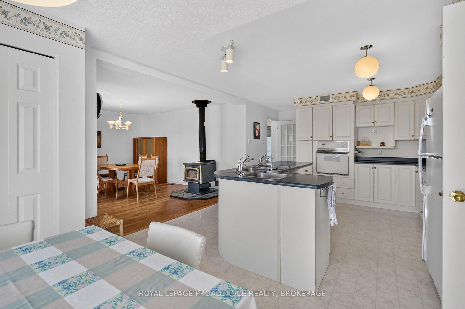 Photo 9 of 5267 Holmes Road, Frontenac, Frontenac South — HOMEH